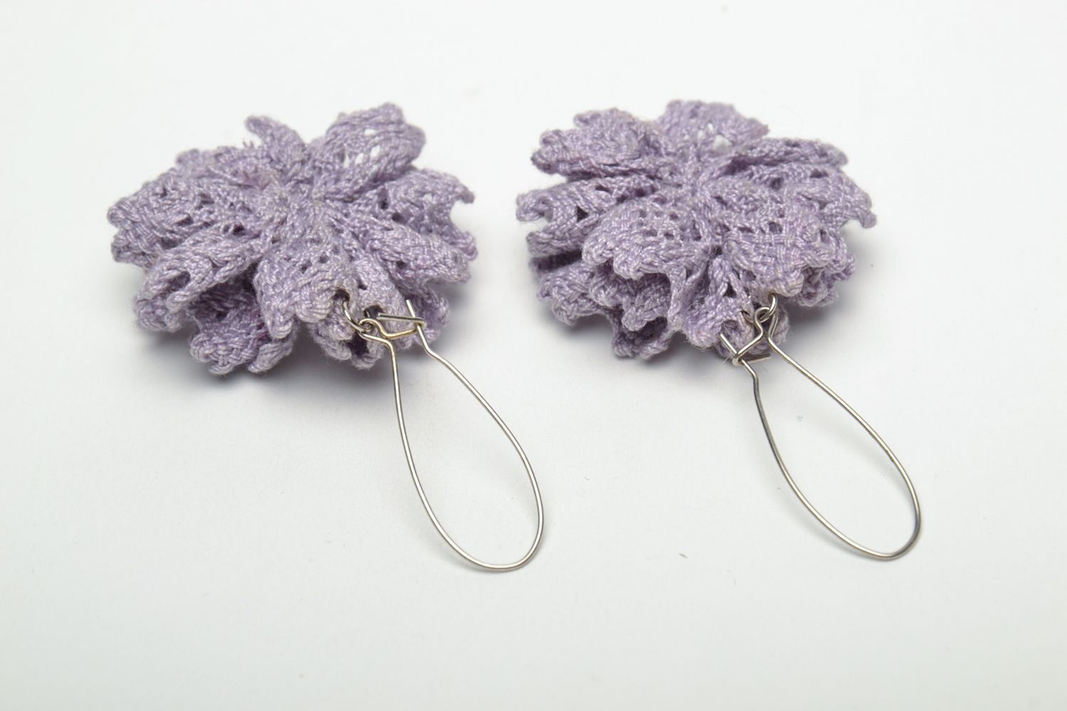 Beautiful lace earrings with pearls in the shape of violet flowers photo 5
