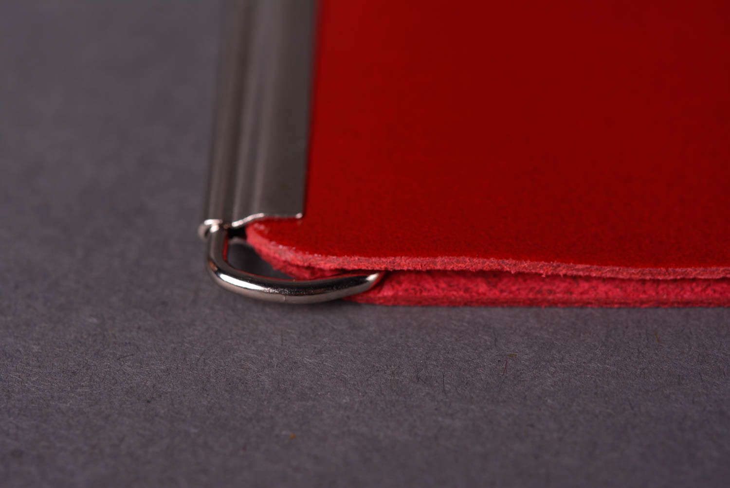 Кошелек ручной работы кожаный кошелек необычный красный кошелек прищепка  фото 4