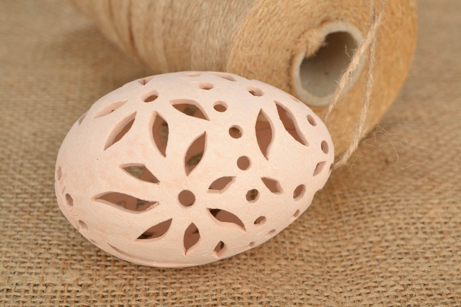 Œuf de Pâques en céramique décoratif fait main photo 1