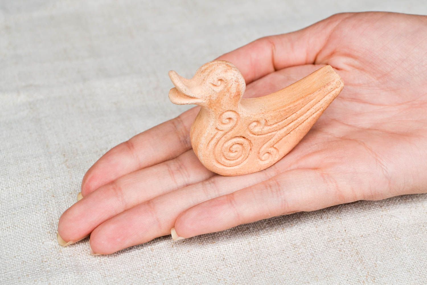 Глиняный сувенир ручной работы свистулька из глины керамическая свистулька фото 2