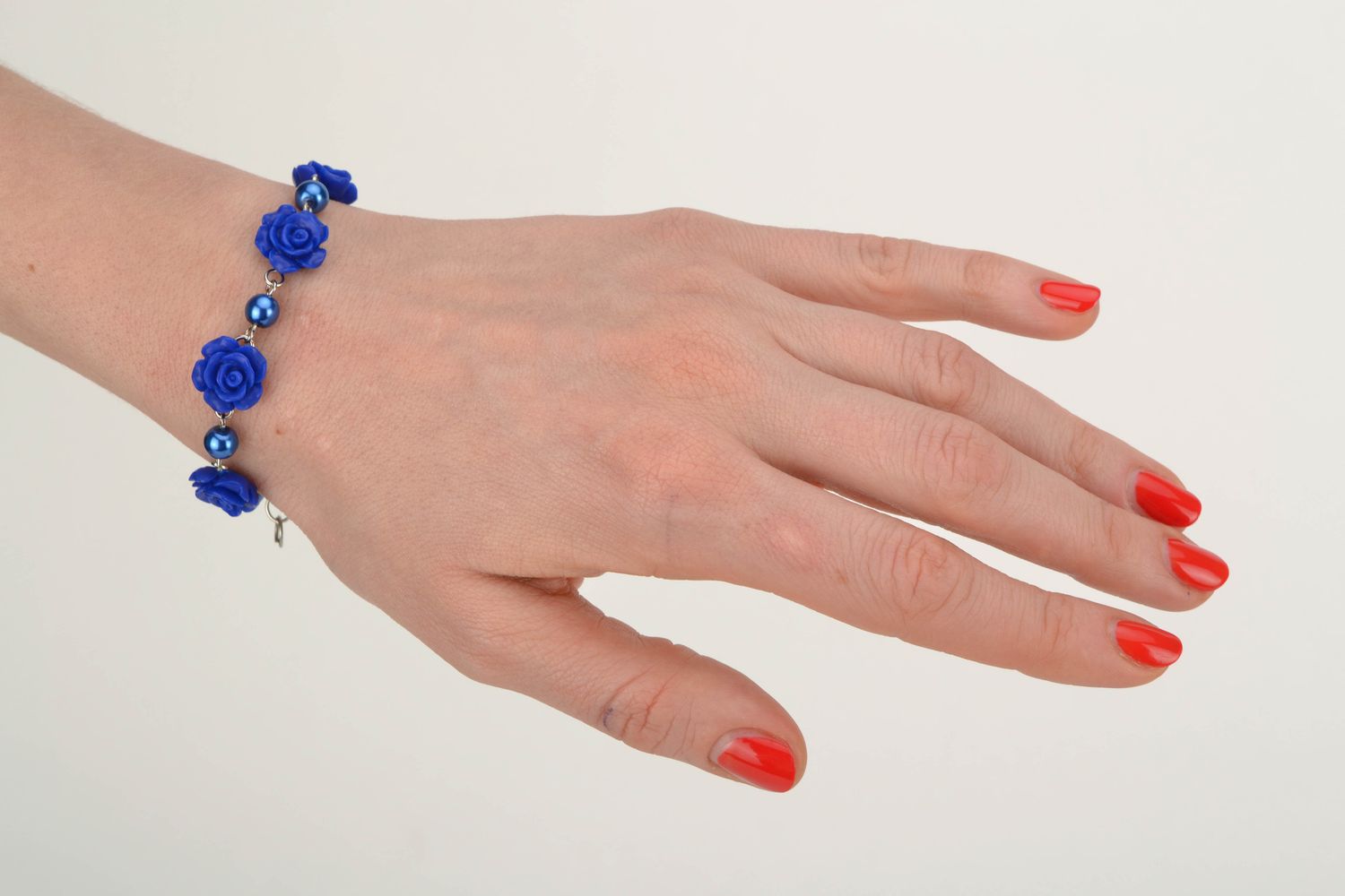 Beau bracelet en pâte polymère avec fleurs bleues fait main bijou pour femme photo 2