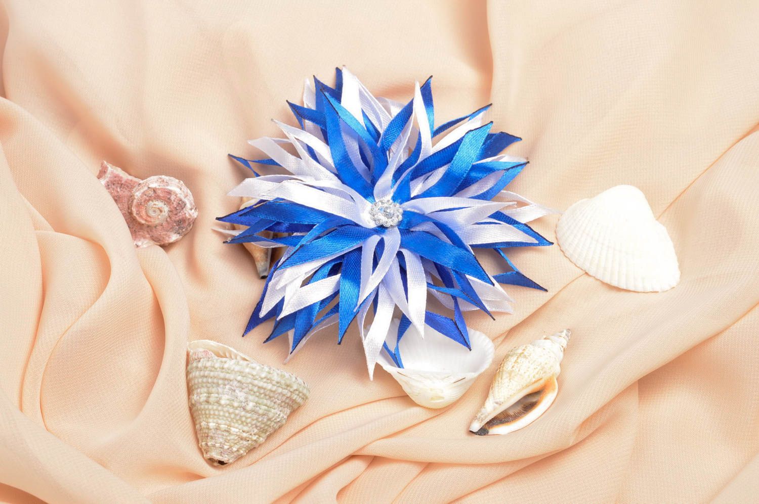 Handmade Haar Spange festlicher Haarschmuck Mode Accessoire mit Blume weiß blau foto 1
