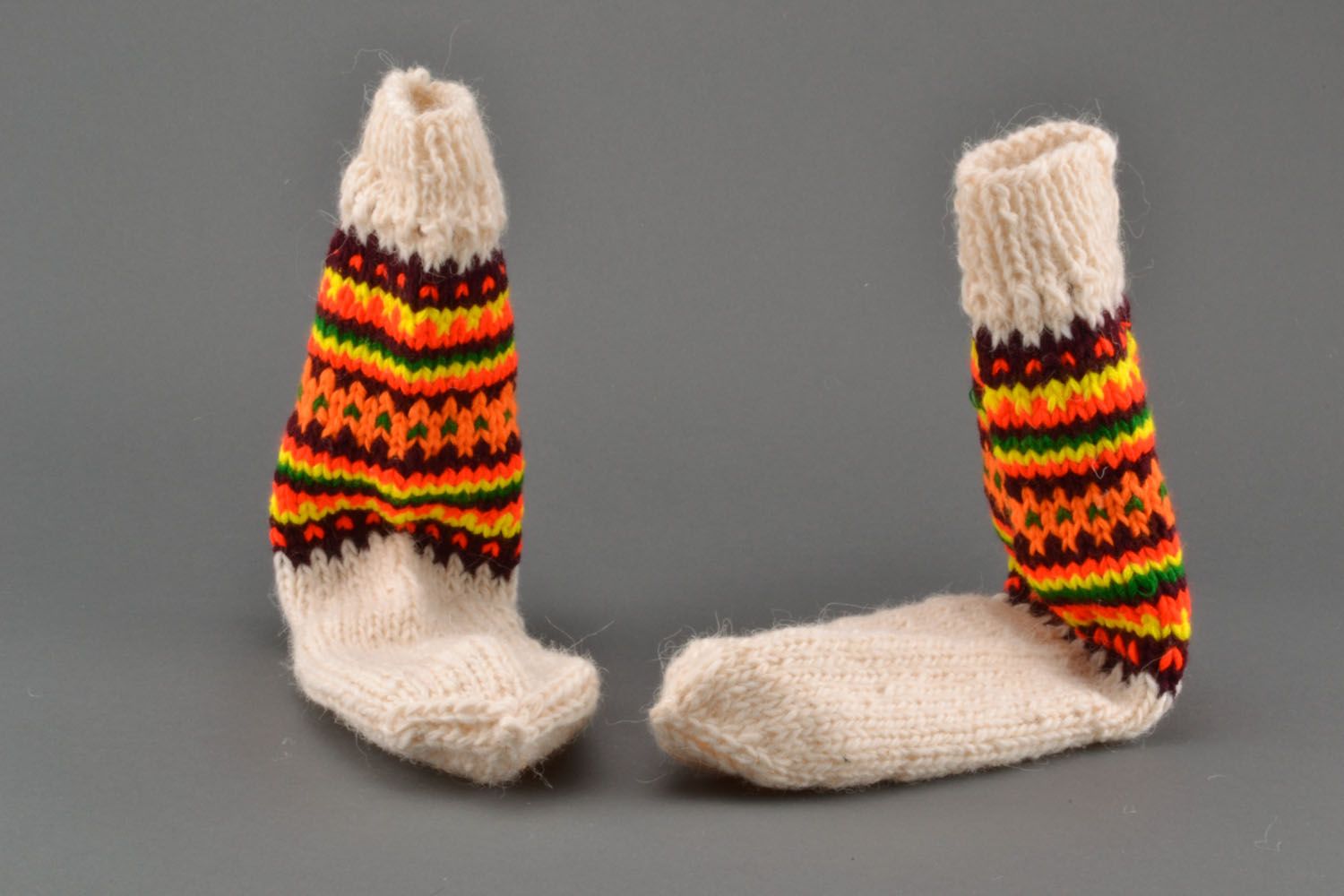 Chaussettes chaudes tricotées avec des aiguilles  photo 4