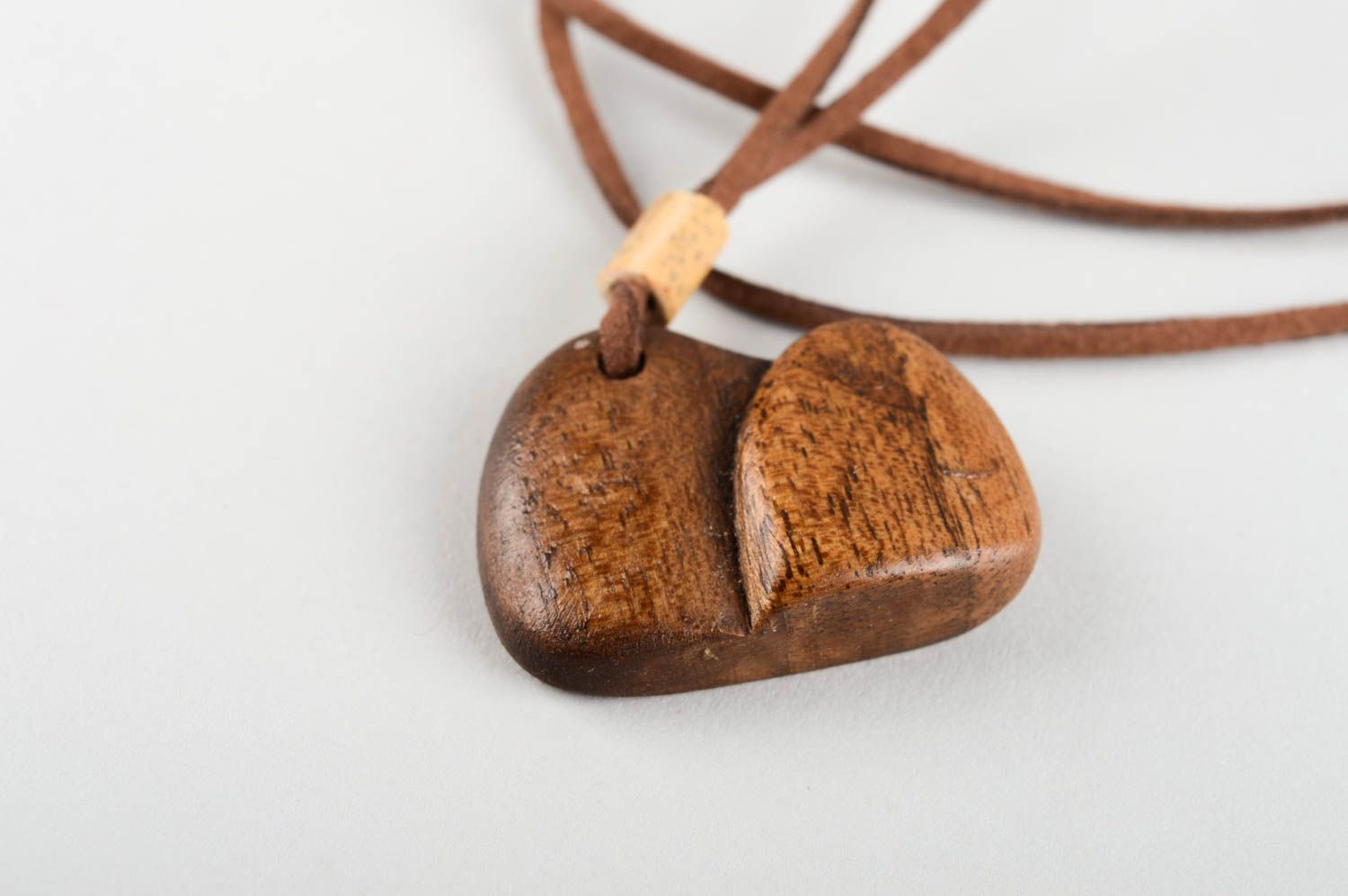Unusual handmade wooden pendant costume jewelry designs wood craft small gifts photo 3