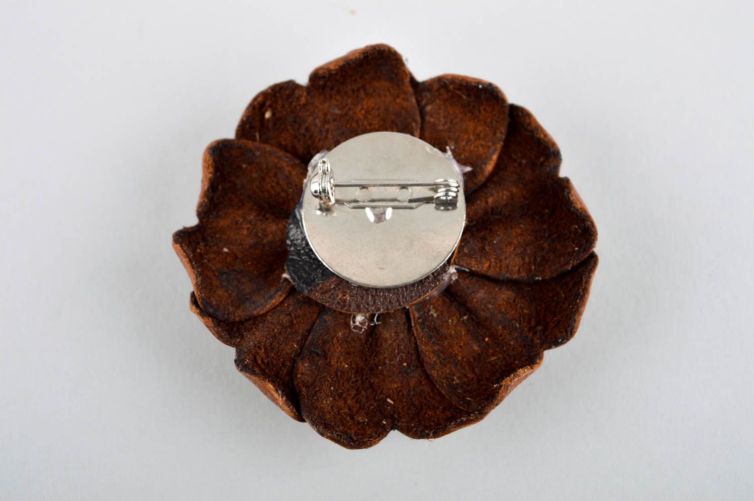 Flower brooch handmade leather brooch vintage brooch designer accessories photo 3