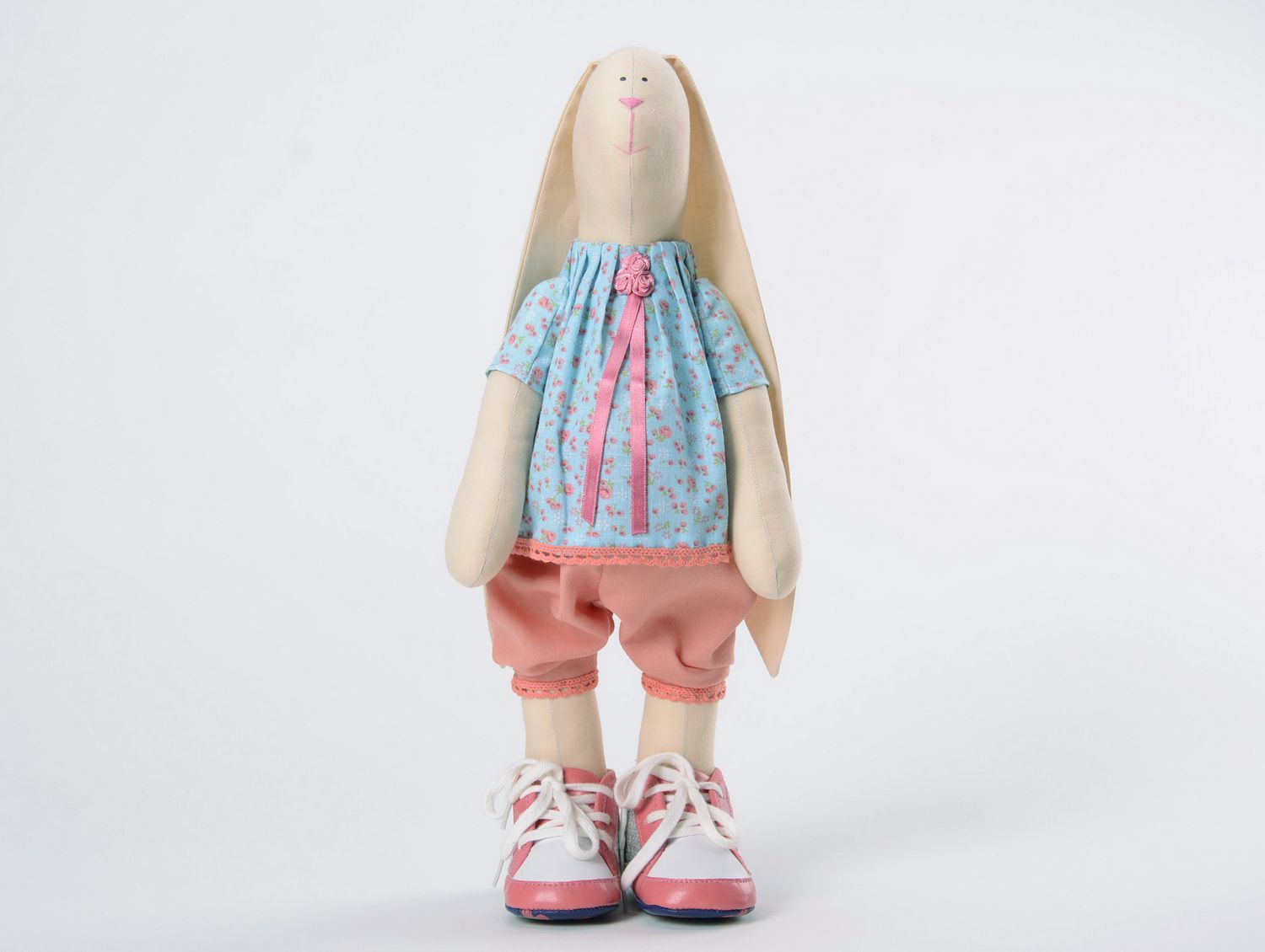 Tilde toy Hare in shorts photo 1