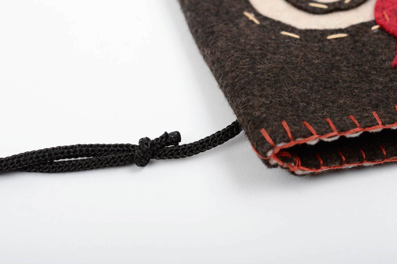 Kleine Schultertasche in Braun handmade Tasche aus Filz Accessoire für Frauen foto 4