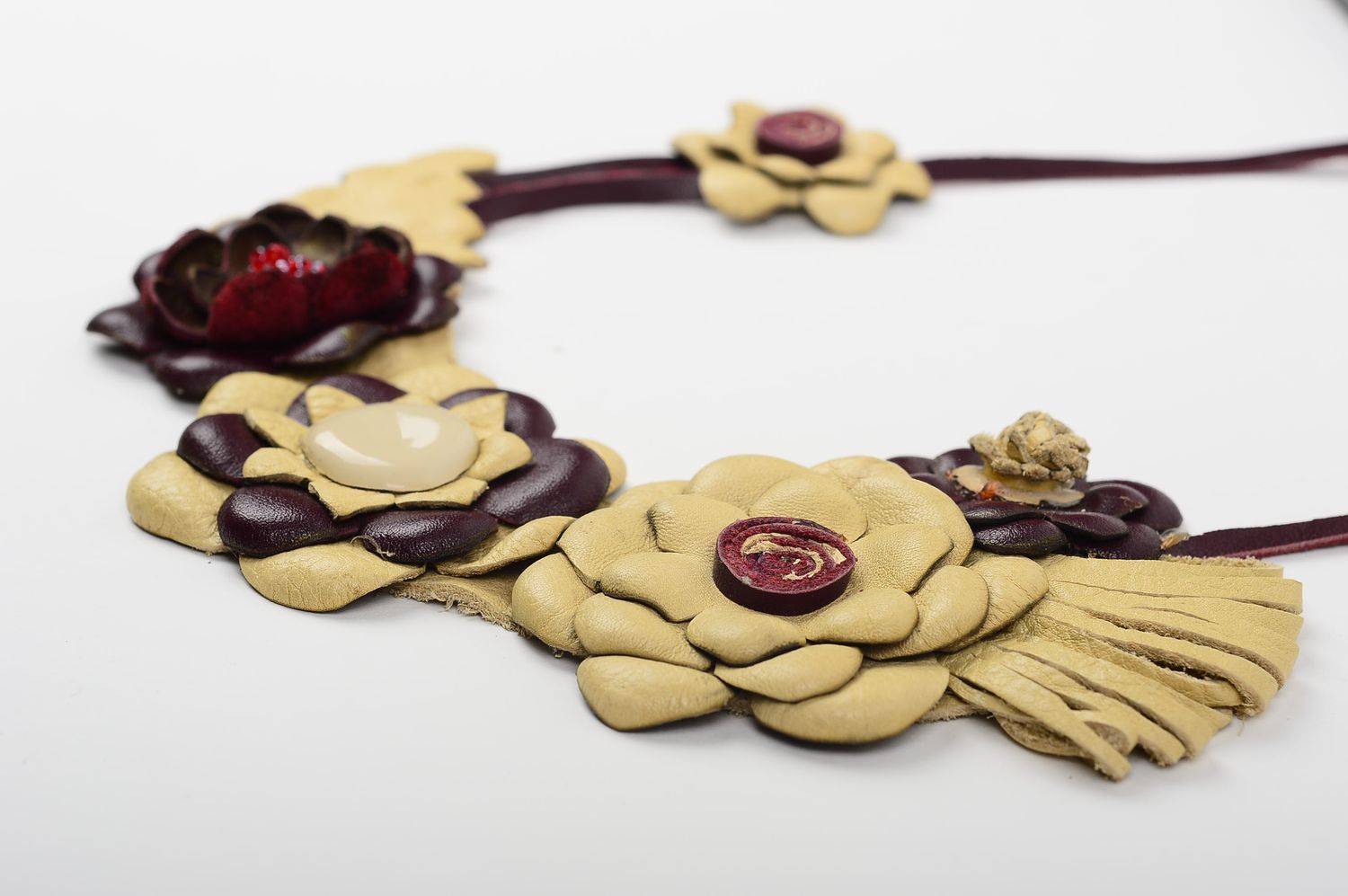 Leather necklace with flowers handmade necklace in ethnic style fashion jewelry photo 2