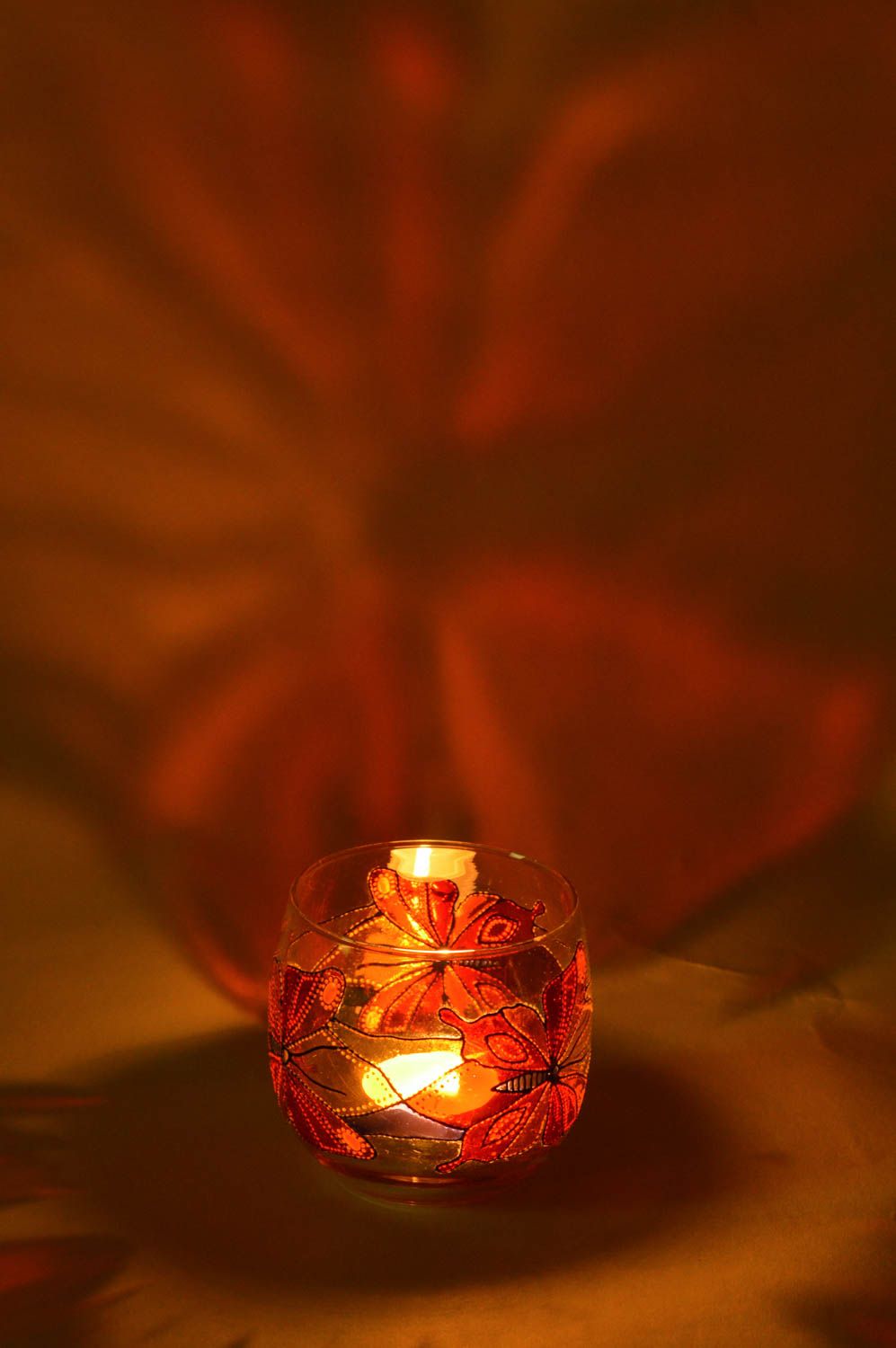Красивый подсвечник из стекла с витражной росписью на одну свечу декор для дома фото 1