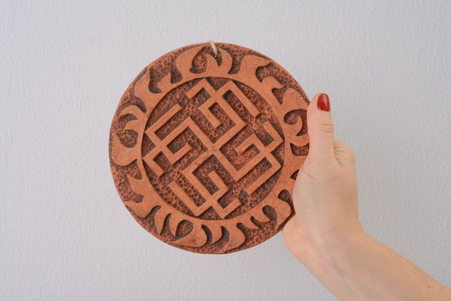 Dekorativer Wandteller aus Keramik Swaroschitsch foto 4