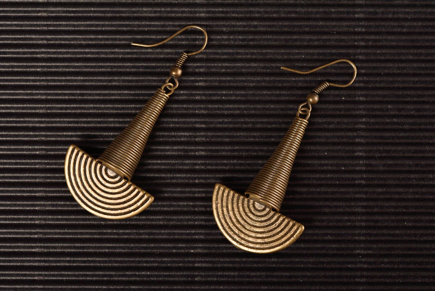 Designer long handmade metal dangle earrings of copper color for ladies photo 3