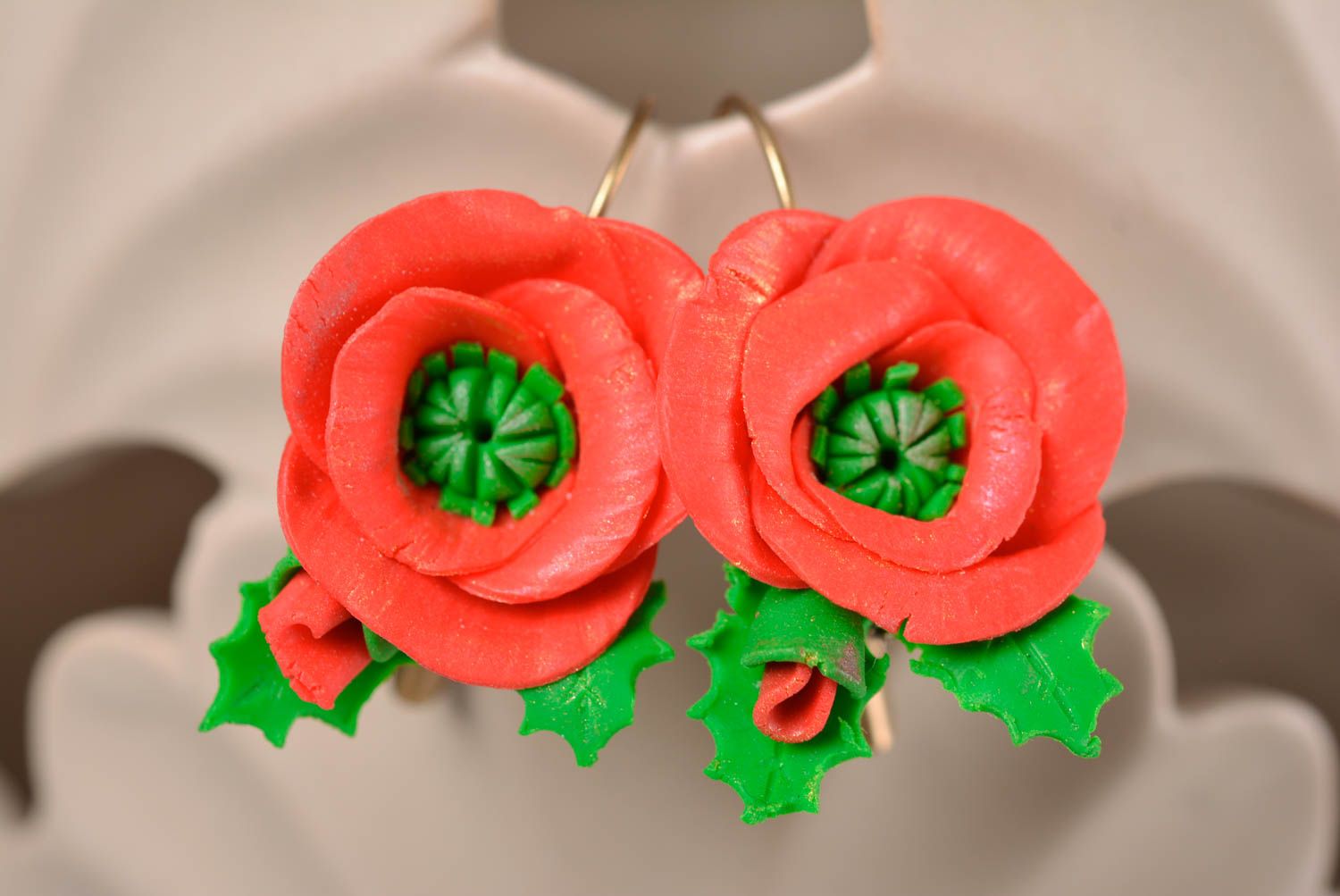 Handmade bright polymer clay dangling floral earrings Red Poppies photo 1