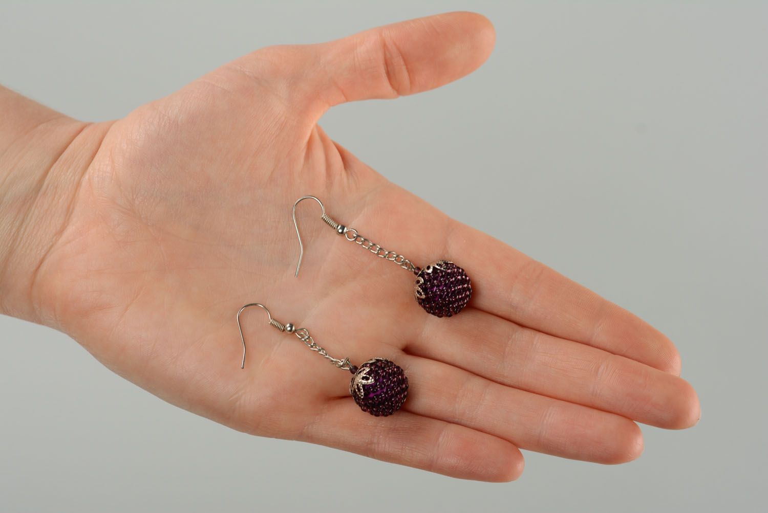 Violette Ohrringe aus Glasperlen foto 5