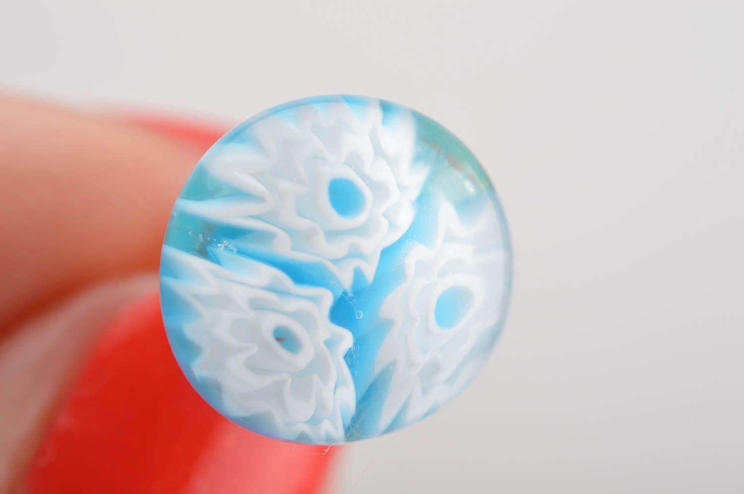 Boucles d'oreilles en verre faites main millefiori avec fermoir en argent bleues photo 5