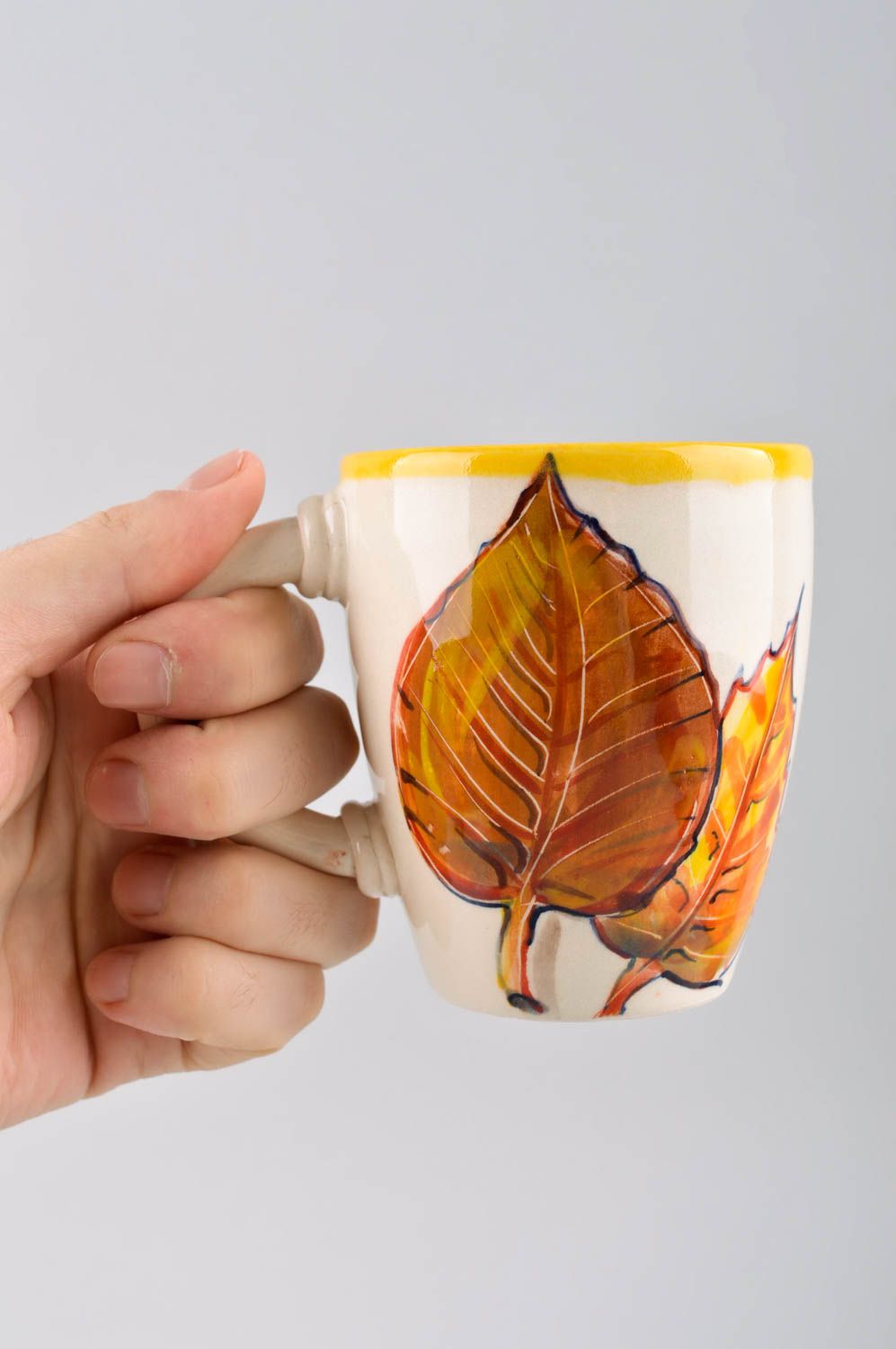 Ceramic cup with lid glazed drinking cup with handle and autumn and yellow maple leaf photo 5