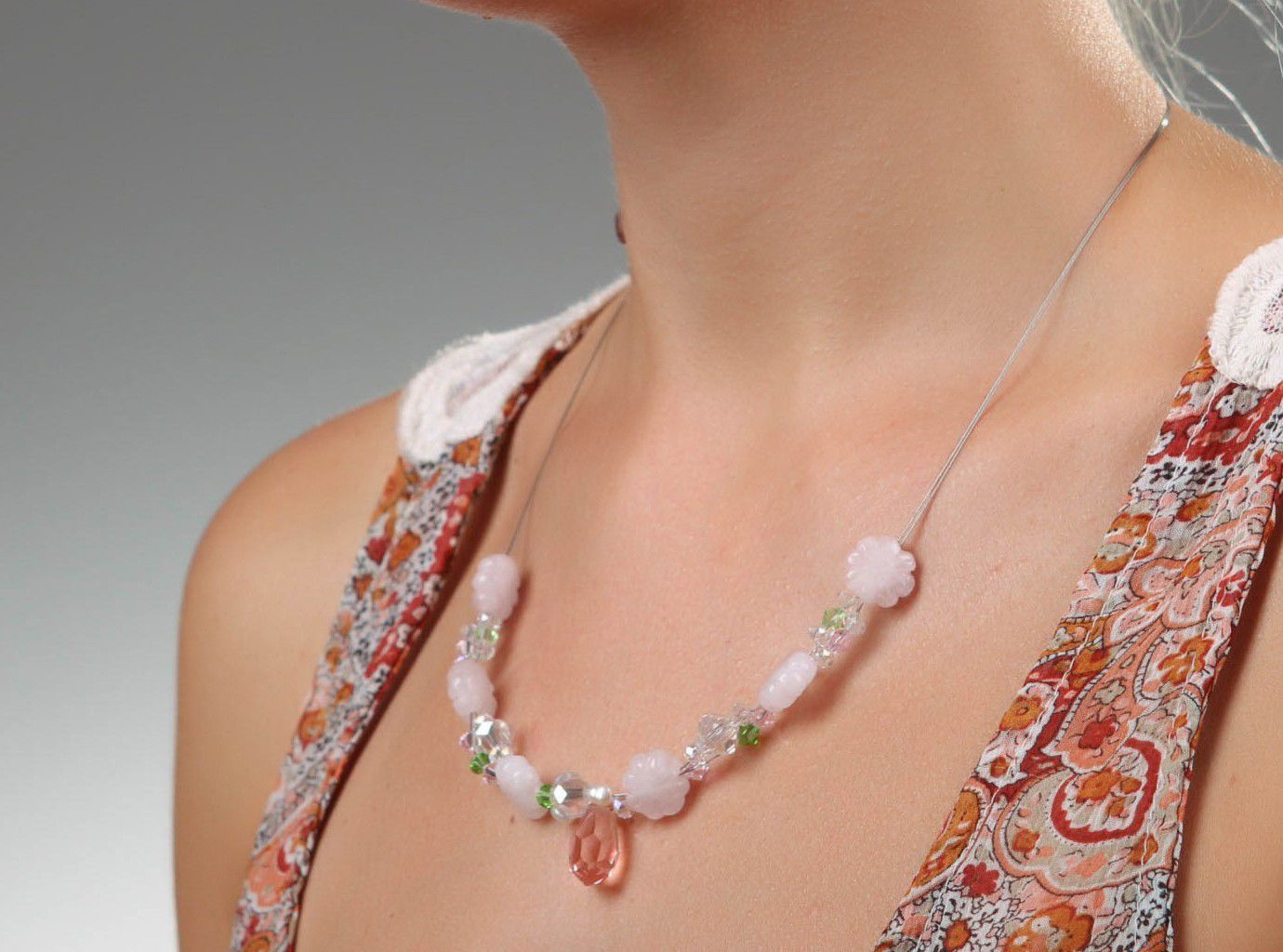 Necklace made of pink quartz & crystal photo 3