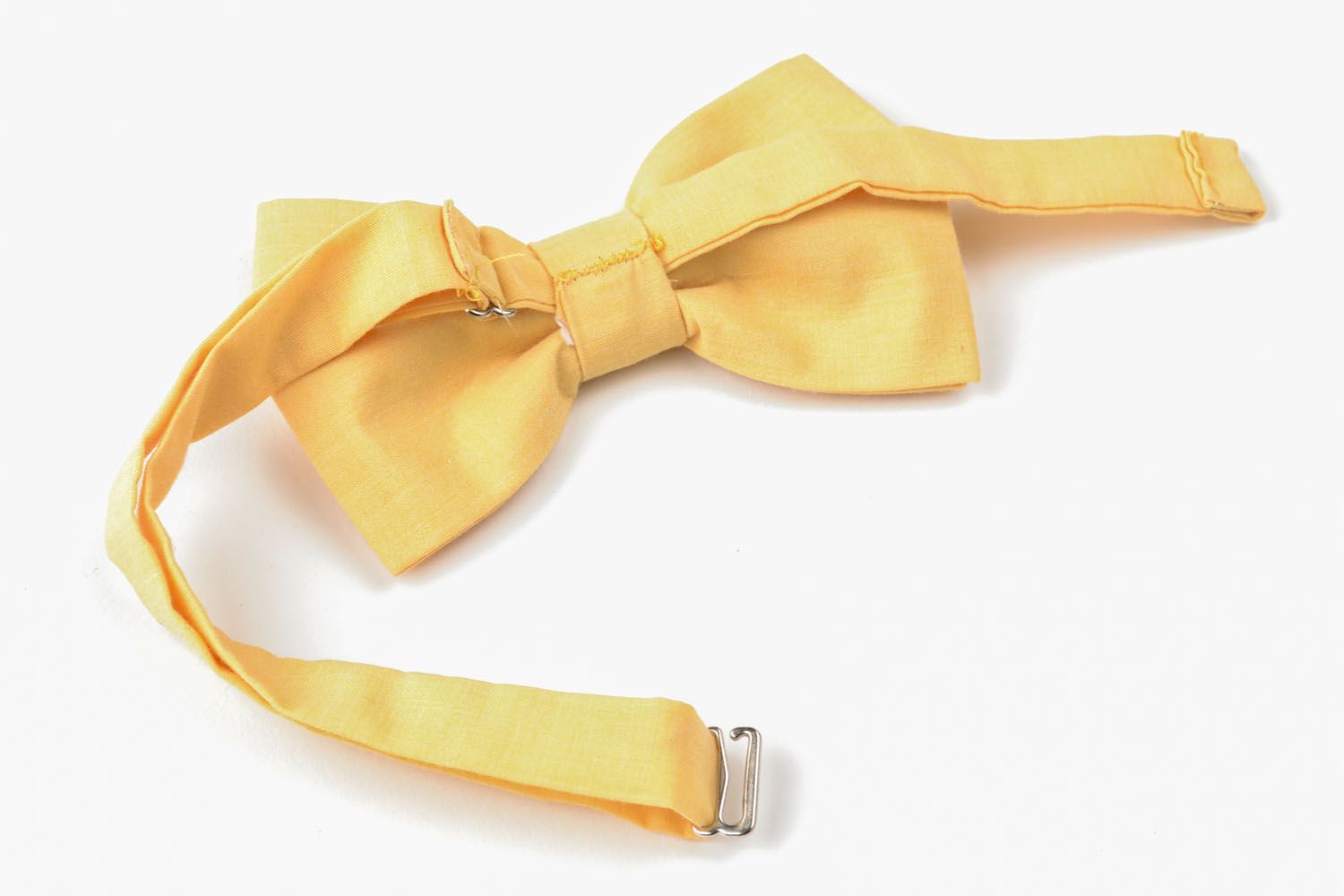Желтый галстук-бабочка фото 3