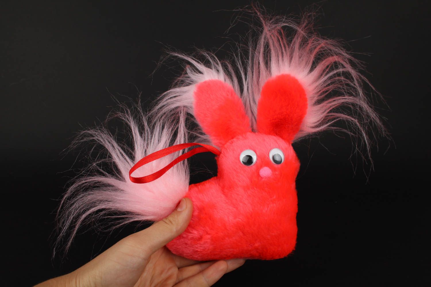 Игрушка заяц ручной работы красная детская игрушка с петелькой игрушка для детей фото 5