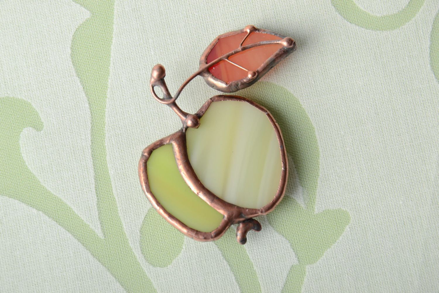Stained glass brooch Green Apple photo 1