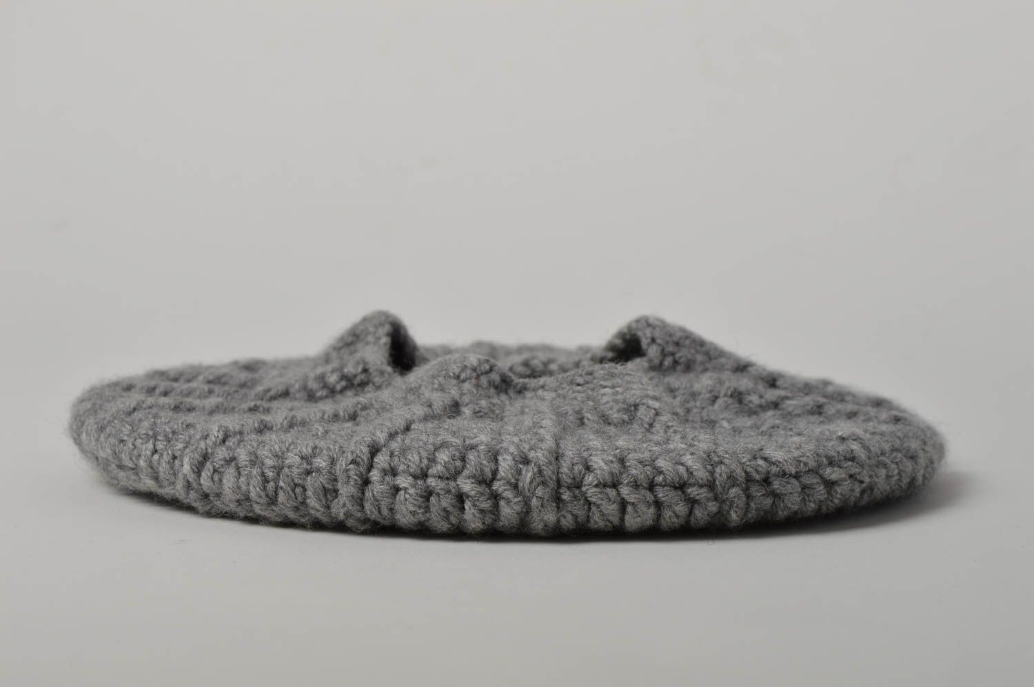 Handmade gehäkelte Mütze Accessoire für Frauen Damen Mütze in Grau warm foto 5