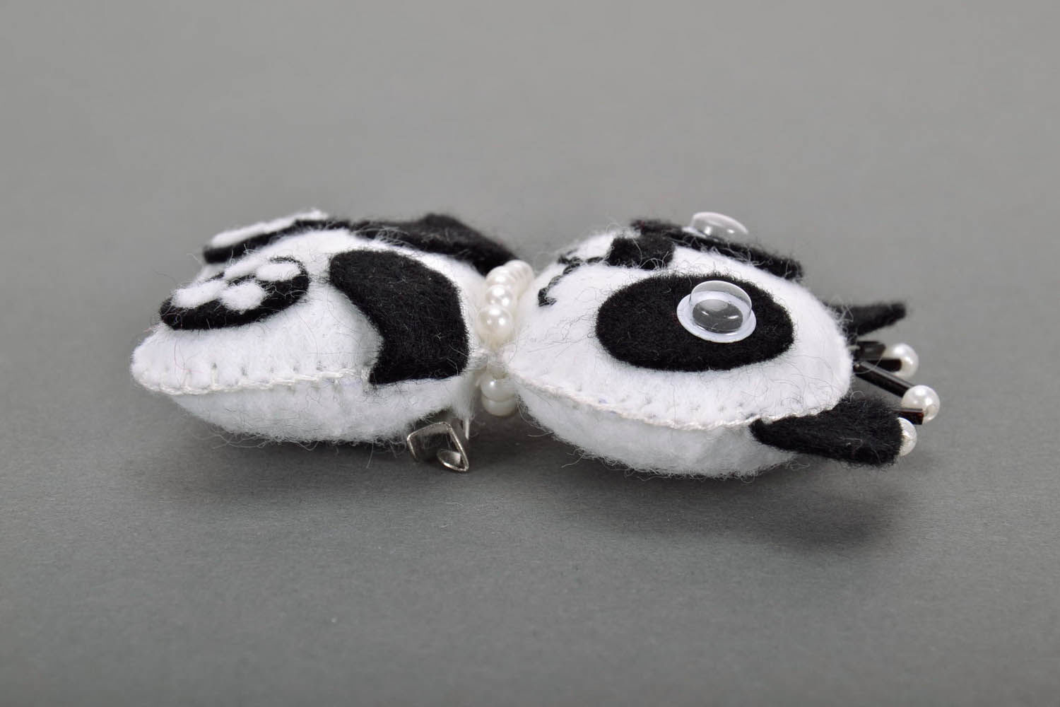 Broche originale en laine naturelle Panda photo 2