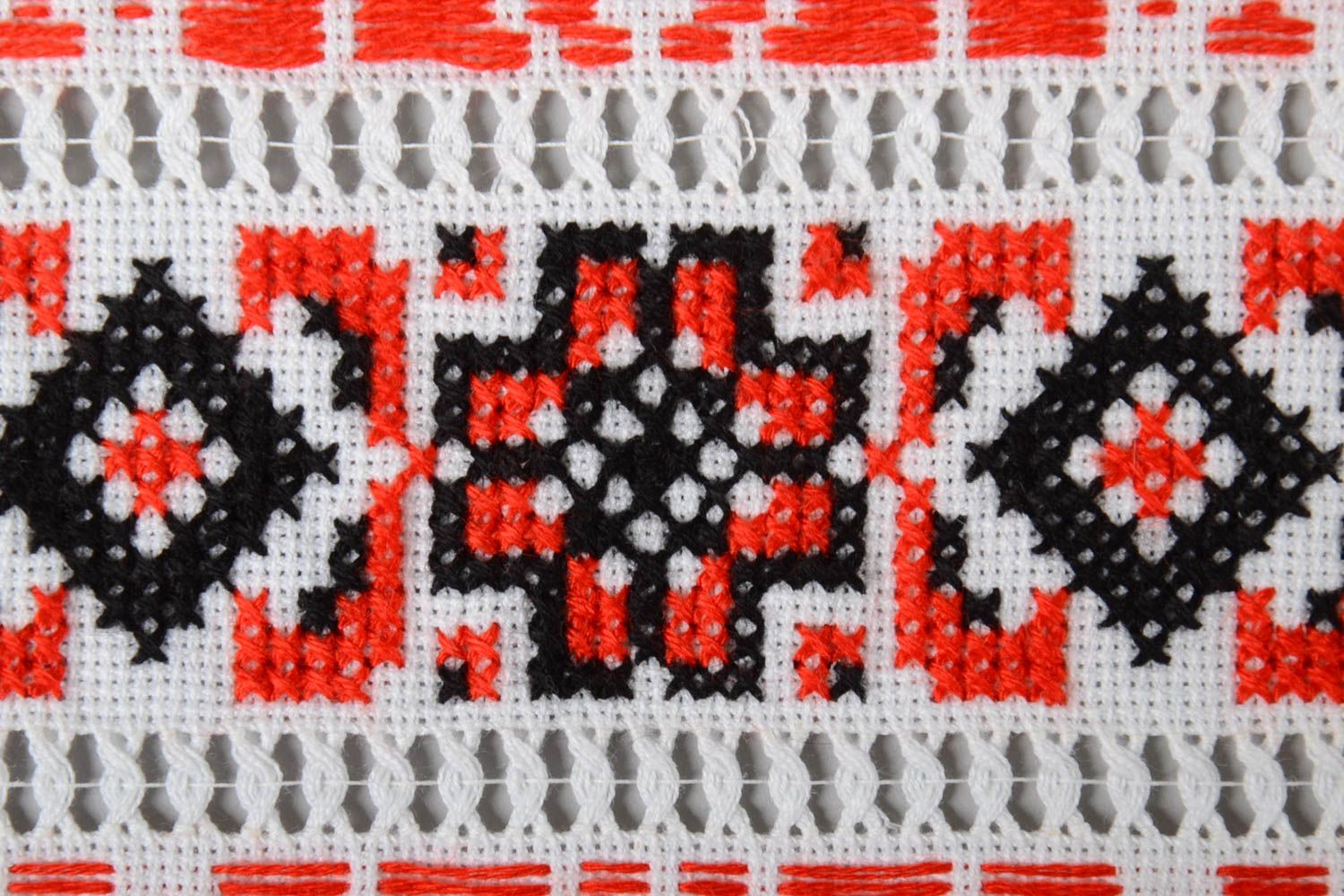 Unique cross-stitch embroidered towel handmade wedding decoration ideas photo 4