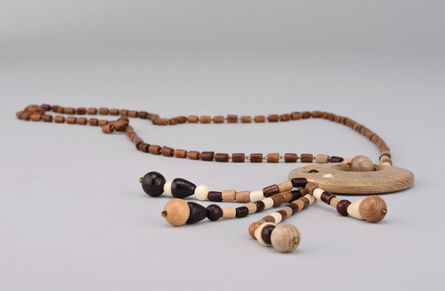 Wooden beads in ethnic style photo 1