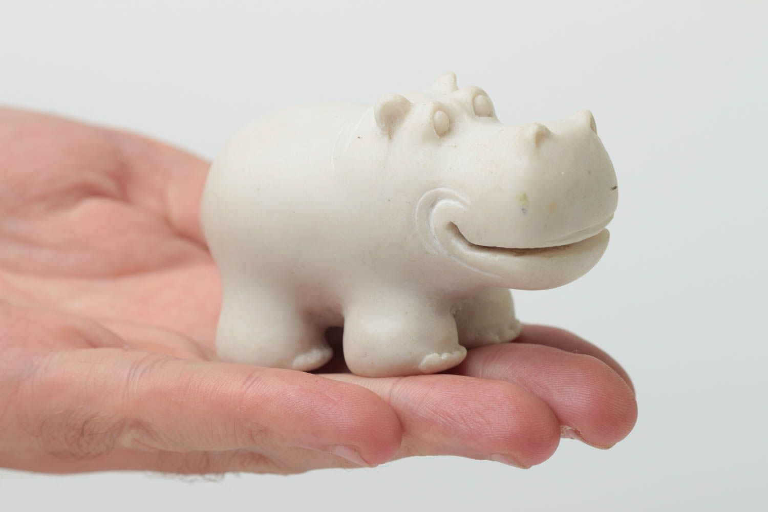 Figurine hippopotame Objet à décorer fait main Cadeau original pour enfant photo 5
