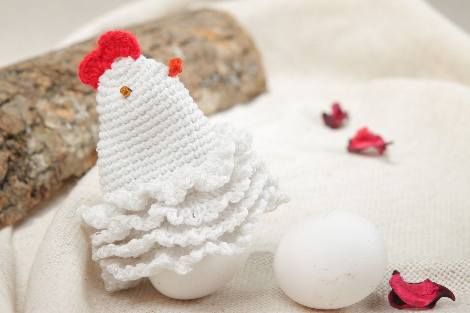 White handmade painted egg cover Easter chicken crocheted of cotton with beads  photo 5