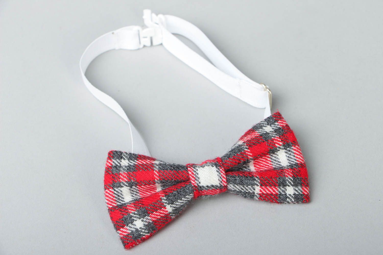 Checkered wool bow tie photo 1
