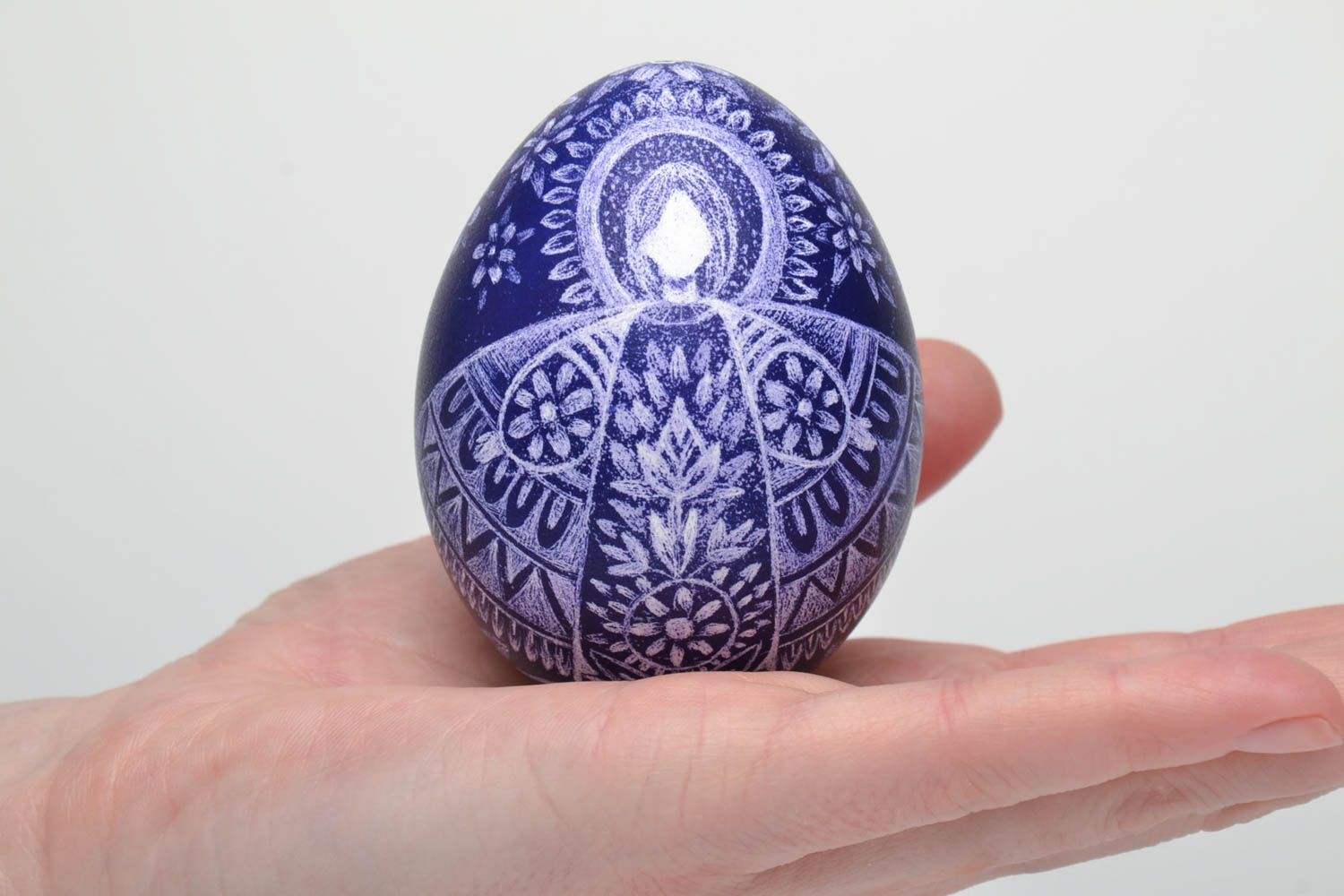 Пасхальное яйцо с росписью Ангел фото 5