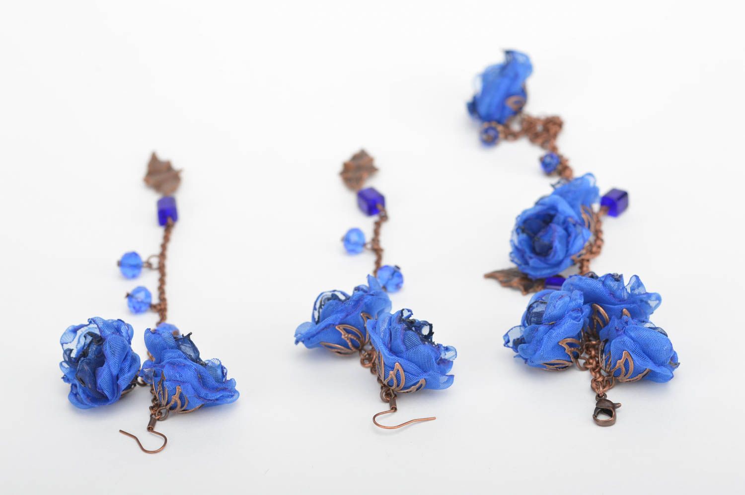 Ohrringe aus Stoff handgemachter Schmuck Damen Armband in Blau elegant zart foto 5