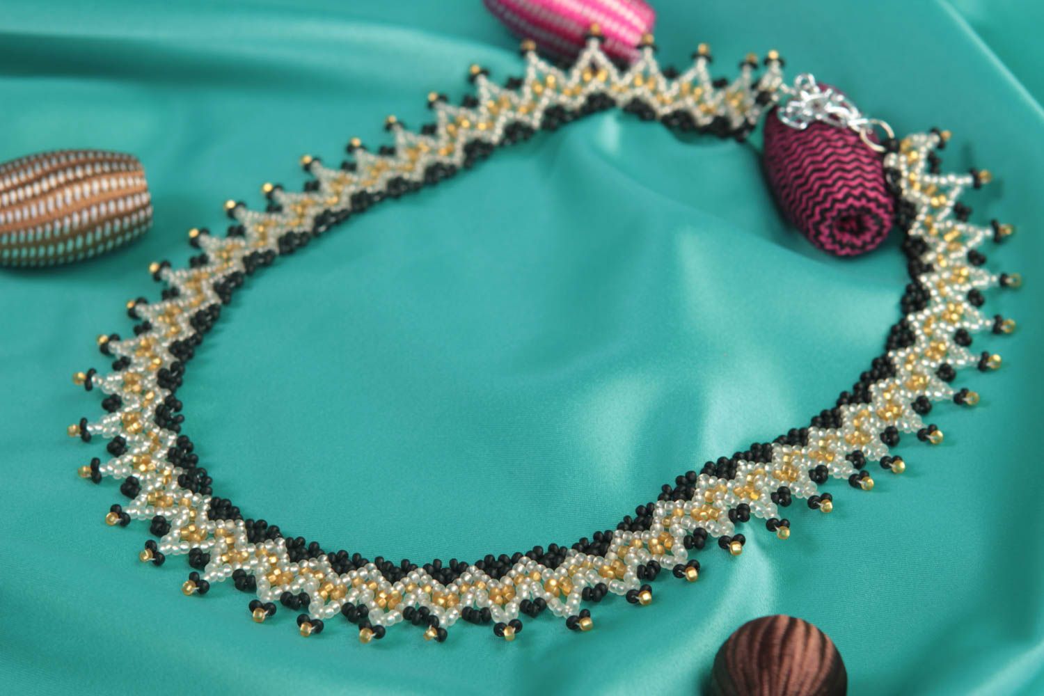 Ожерелье из бисера ручной работы красивое ажурное авторское стильное женское фото 1