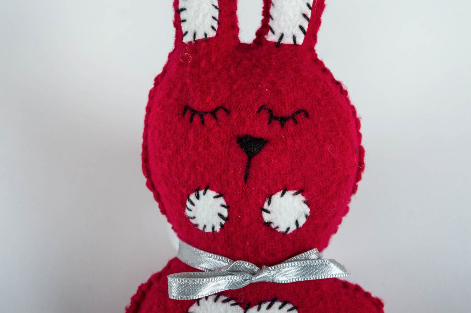 Künstlerisches Kuscheltier aus Stoff Hase in Rosa klein schön für Kind handmade foto 5