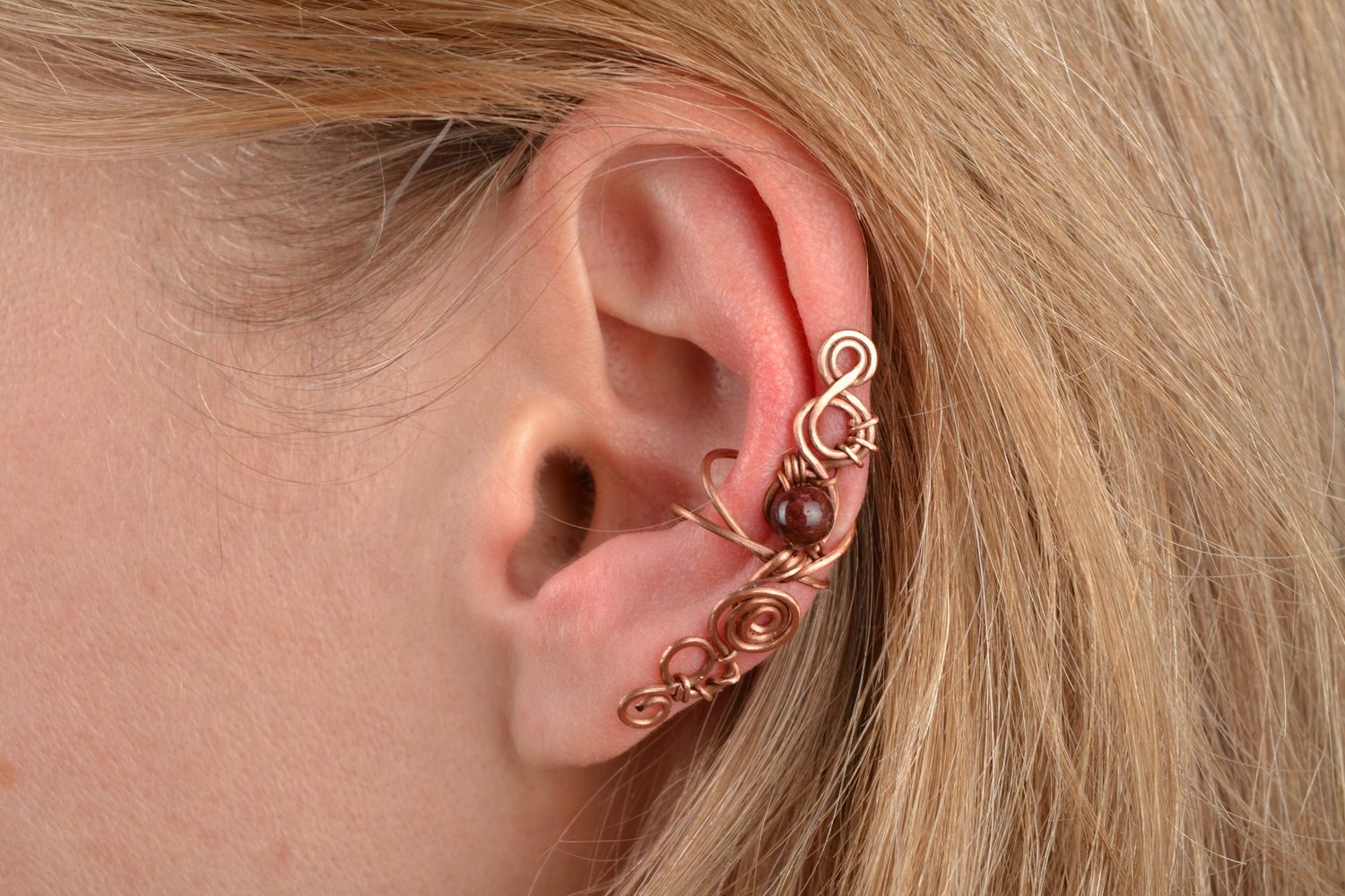 Wire wrap ear cuff with artificial aventurine photo 2