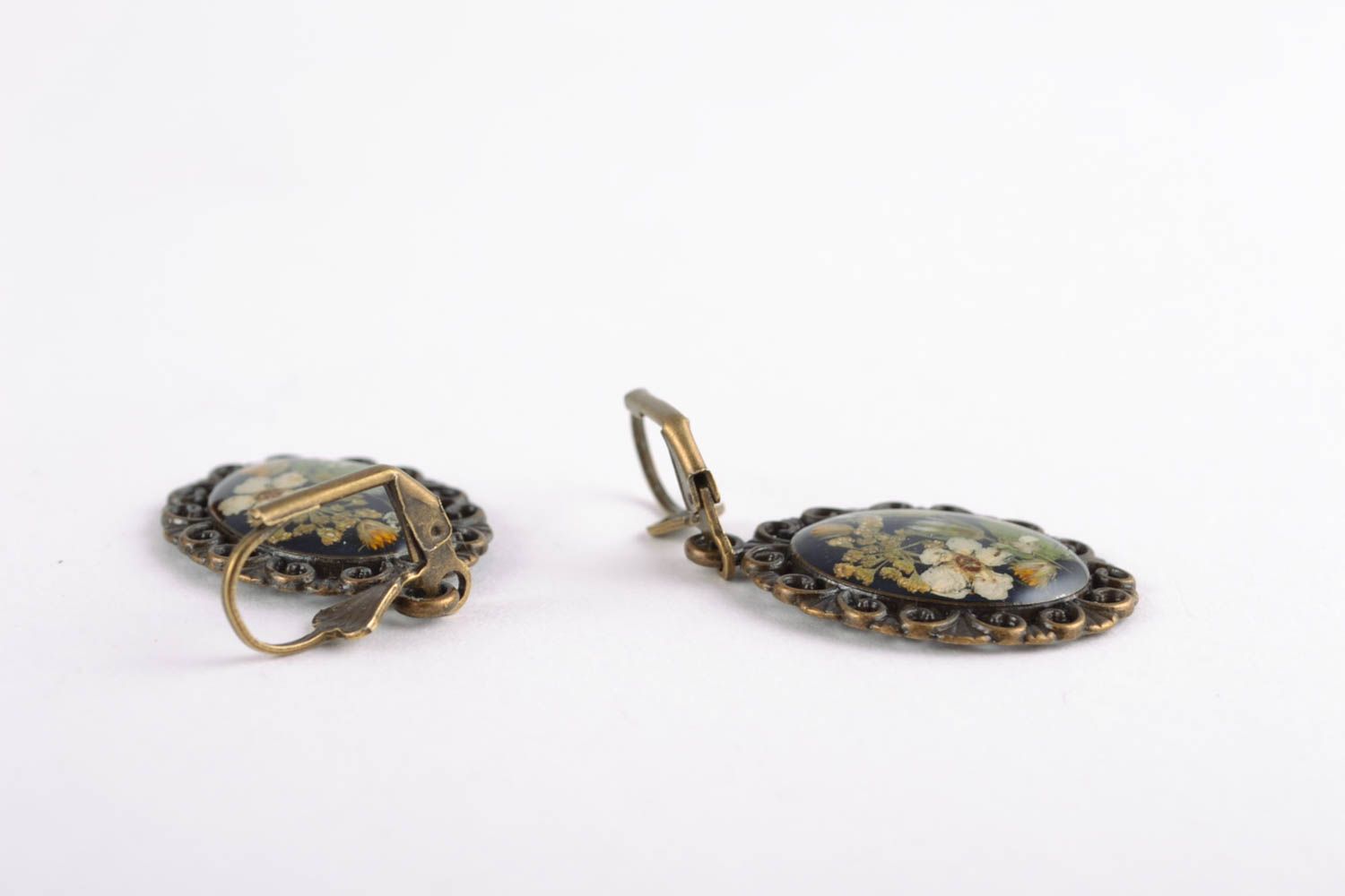 Vintage earrings with natural flowers in epoxy resin photo 5