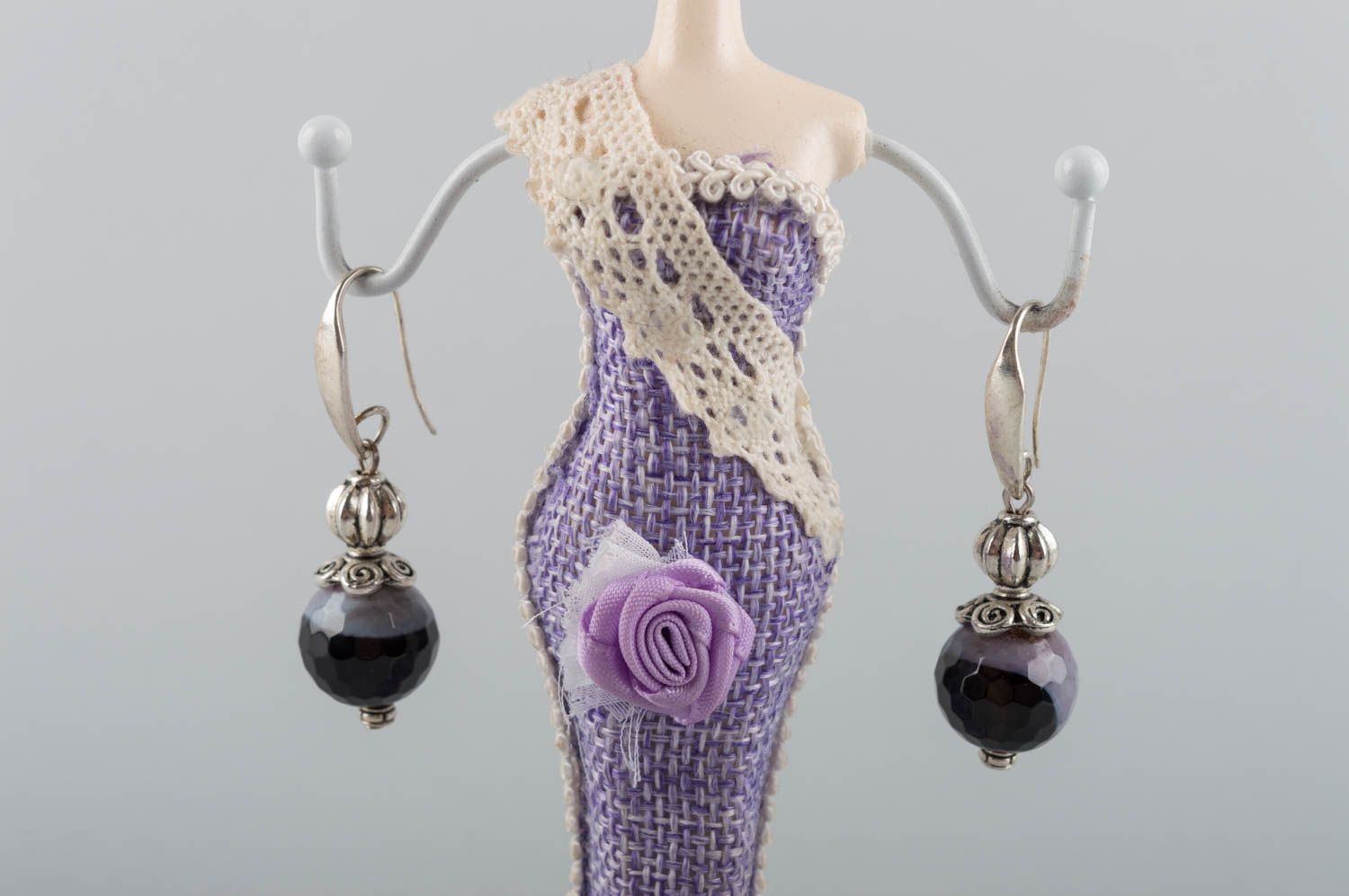 Pendientes con ágata y latón hechos a mano accesorio elegante para mujer foto 1