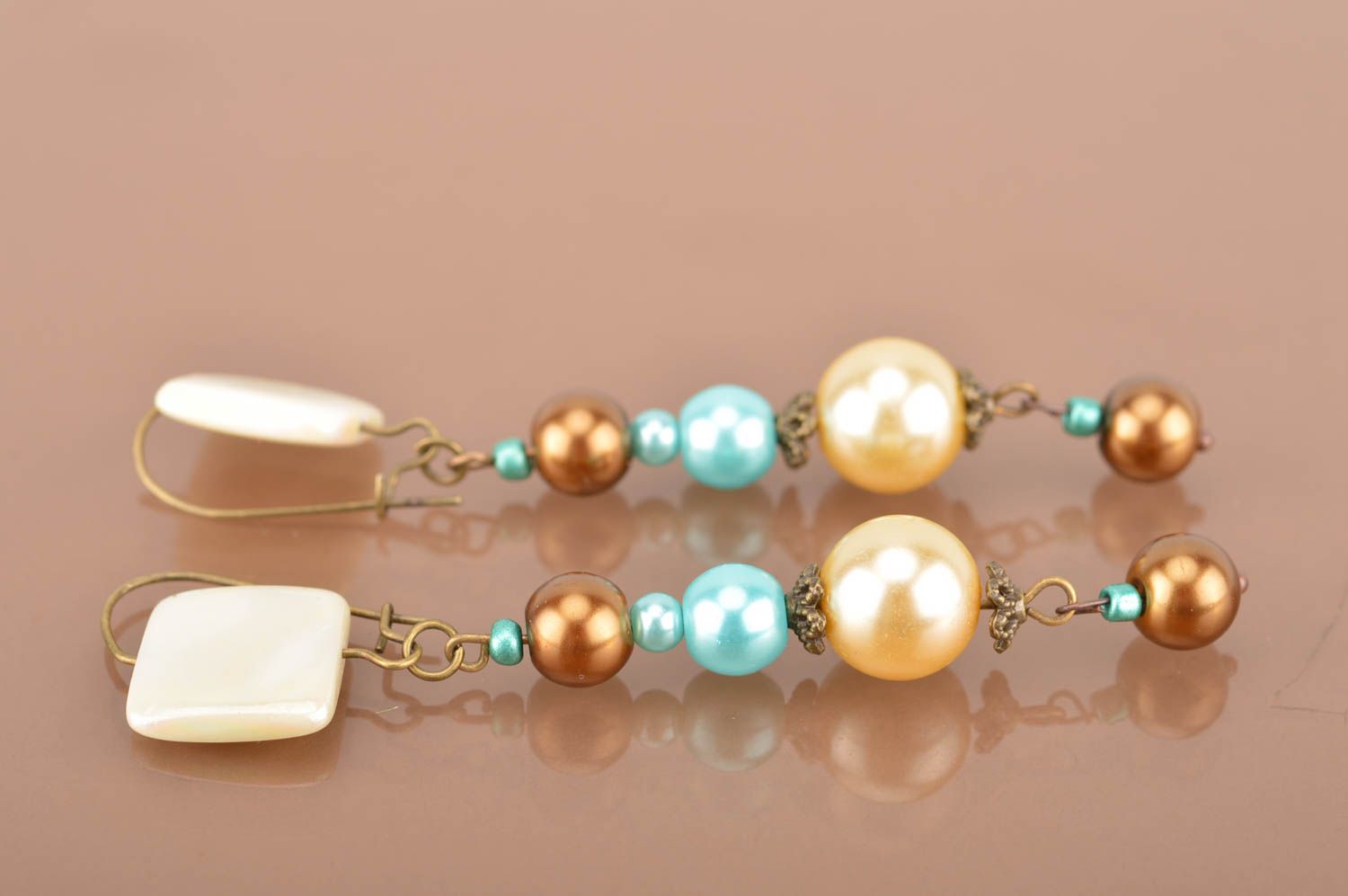 Boucles d'oreilles en perles fantaisie multicolores longues faites main photo 2