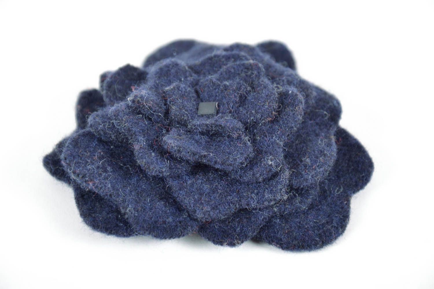 Broche originale en laine bleu foncé faite main photo 3