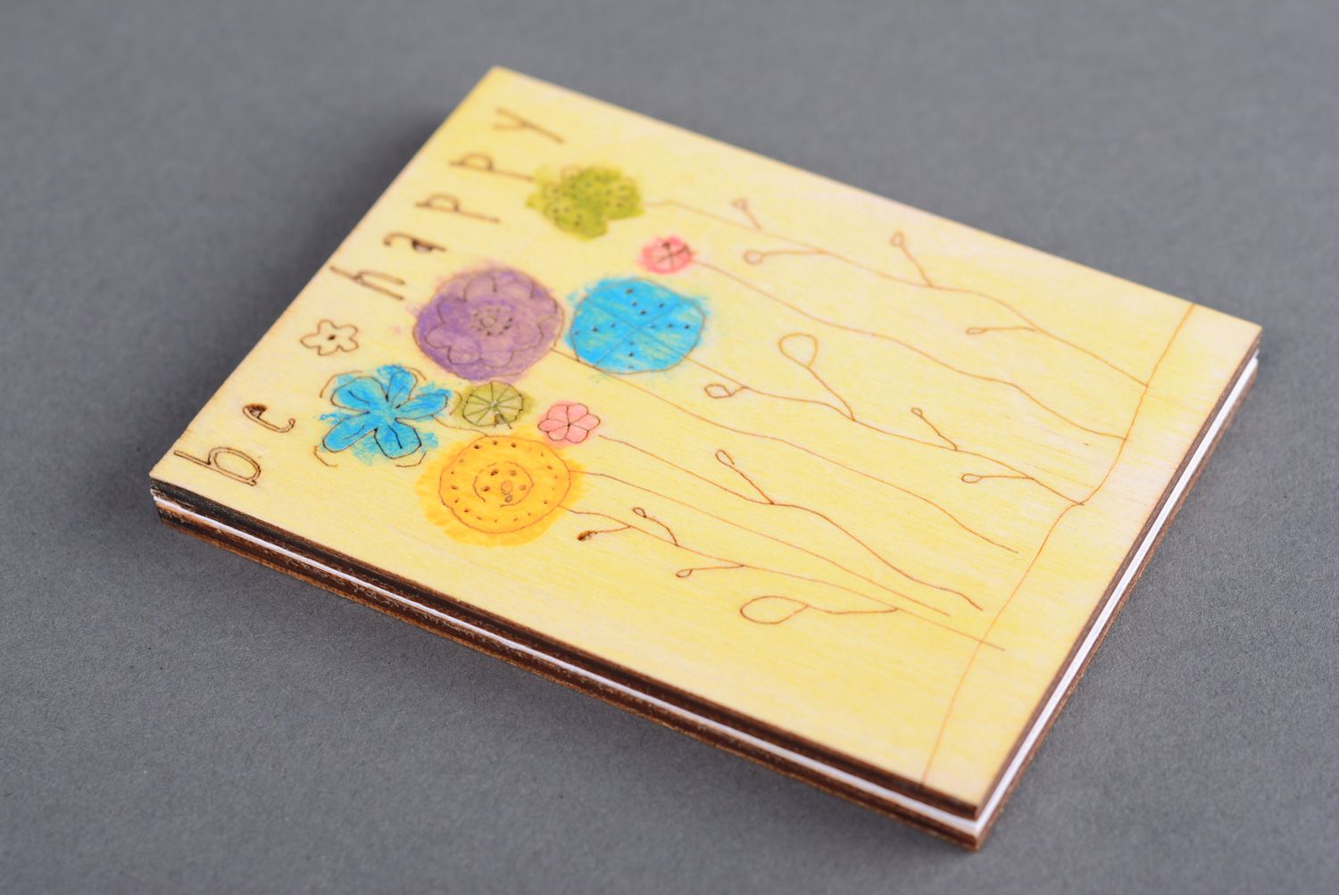 Belle carte de voeux en bois originale jaune faite à la main Joyeuse Fête photo 3