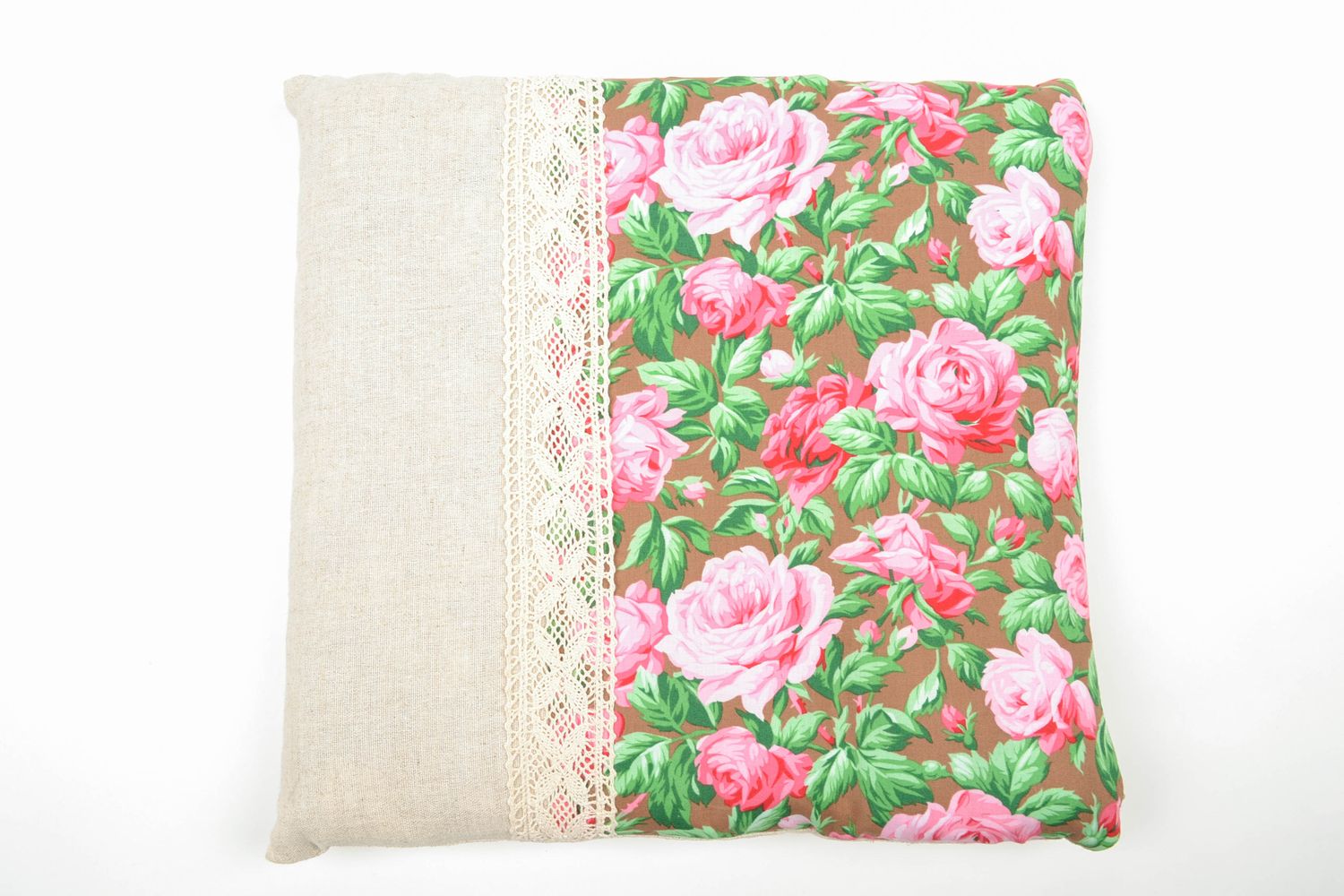 Almohada artesanal para sofá Rosas foto 5