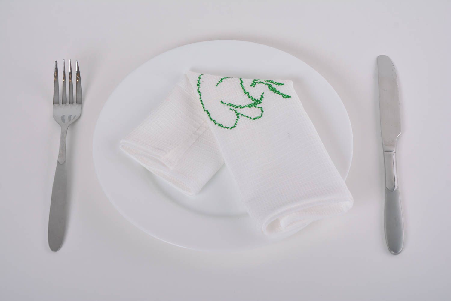 Serviettes de table en tissu coton 6 pièces faites main blanches avec broderie photo 2