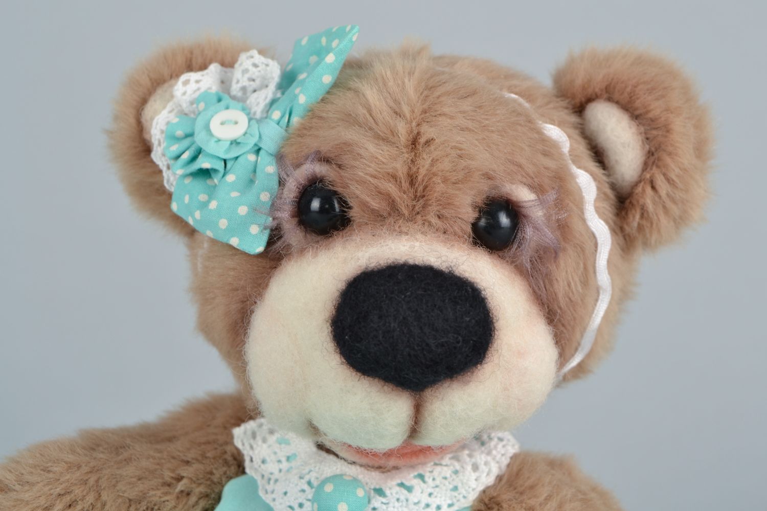 Osito de peluche con cubo de metal foto 3