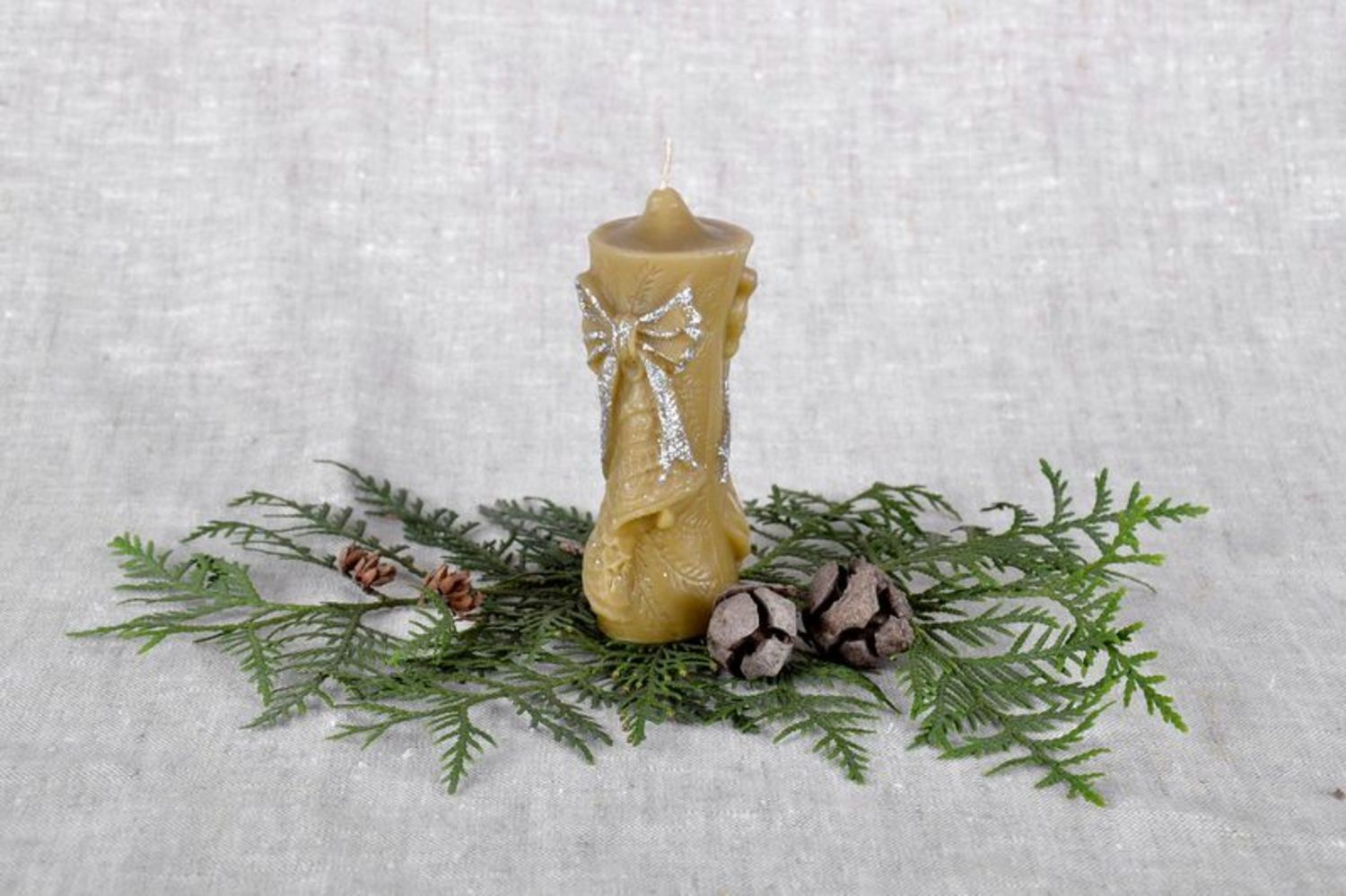 Handmade holiday wax candle with silvering photo 1