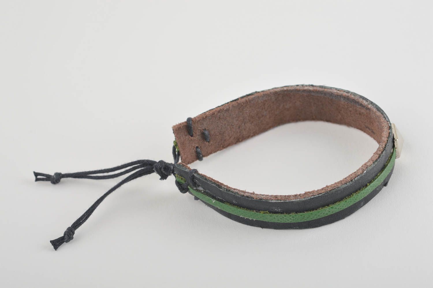 Pulsera hecha a mano de piel negra y verde accesorio de moda pulsera para mujer  foto 3