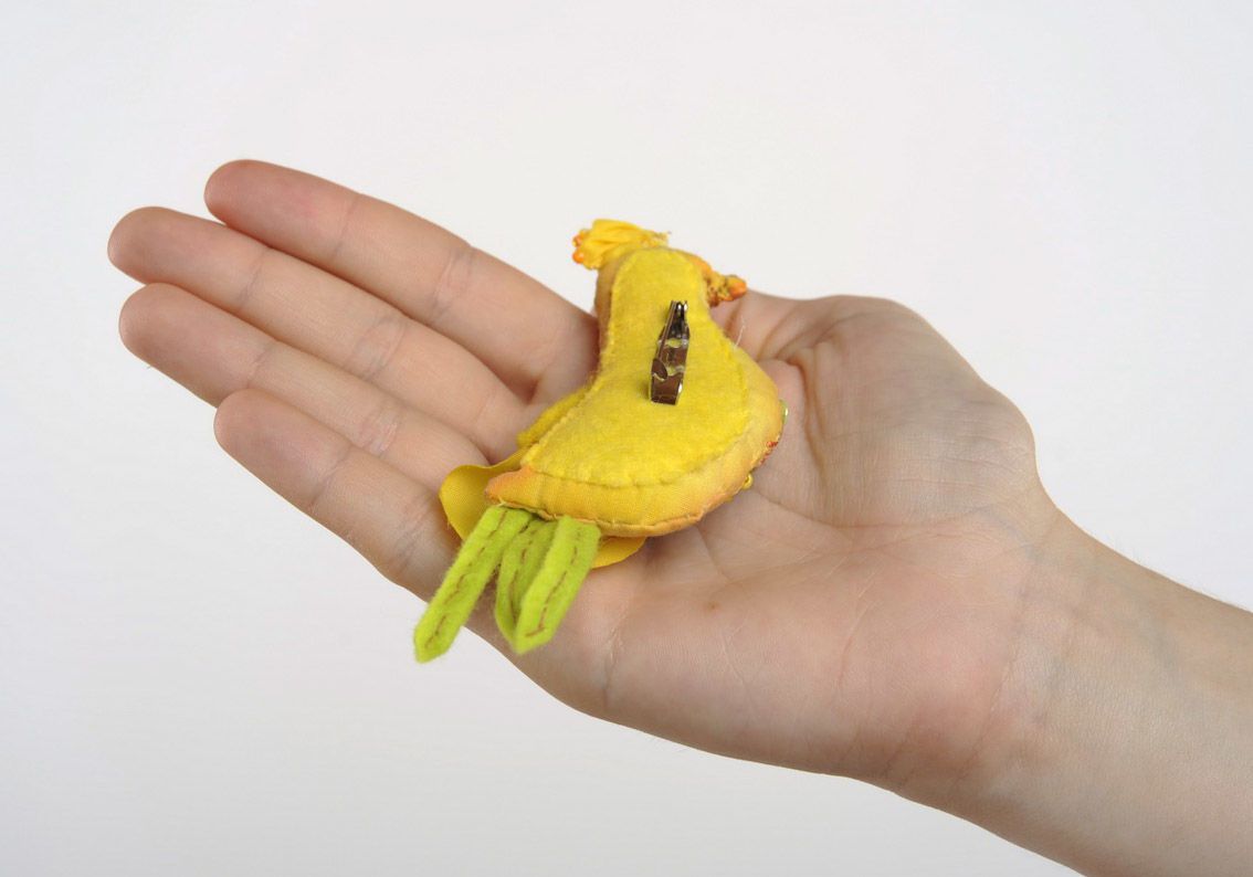 Broche fait main Oiseau jaune   photo 5