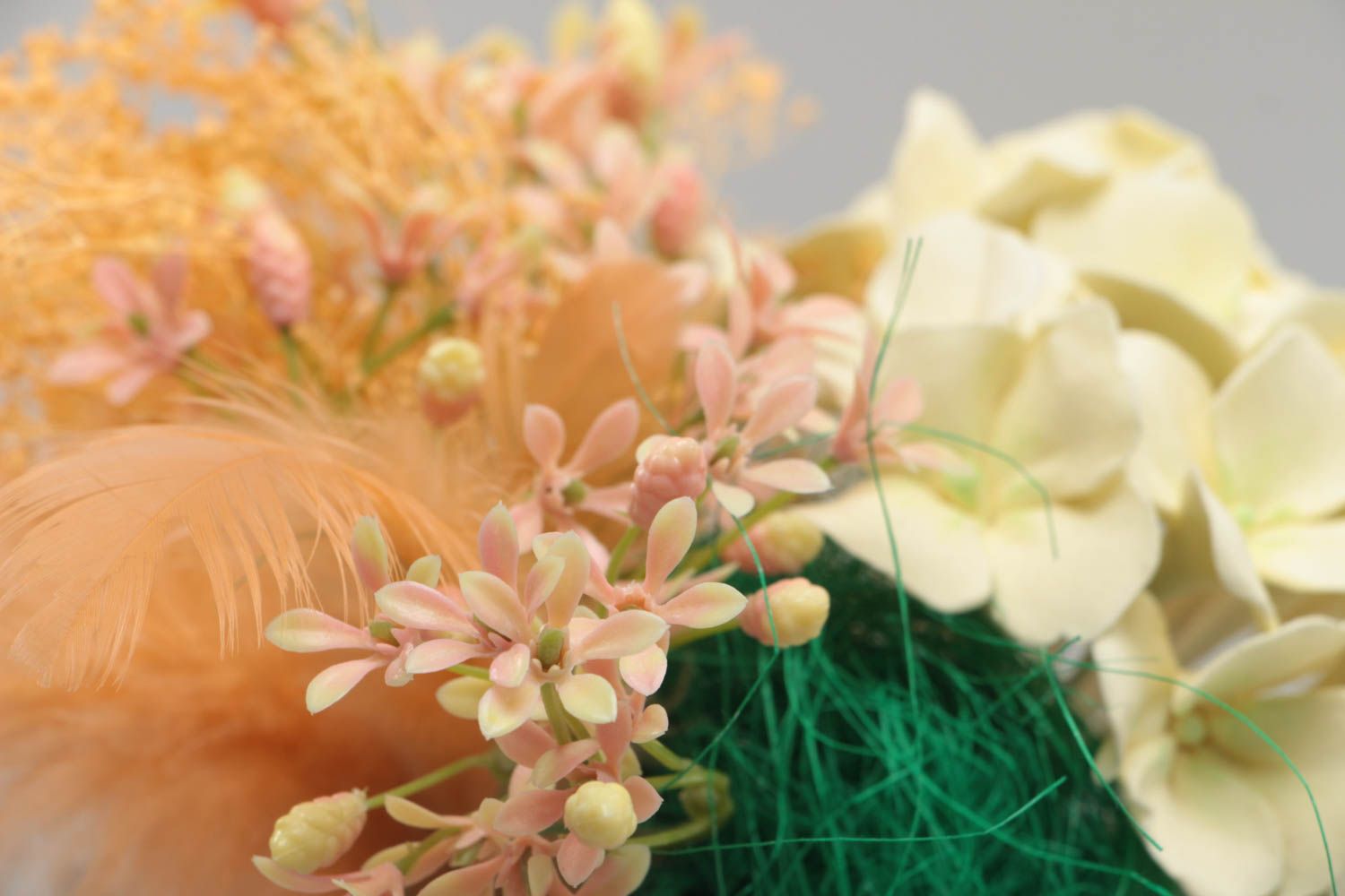 Искусственные цветы из полимерной глины в виде гортензий ручной работы фото 4