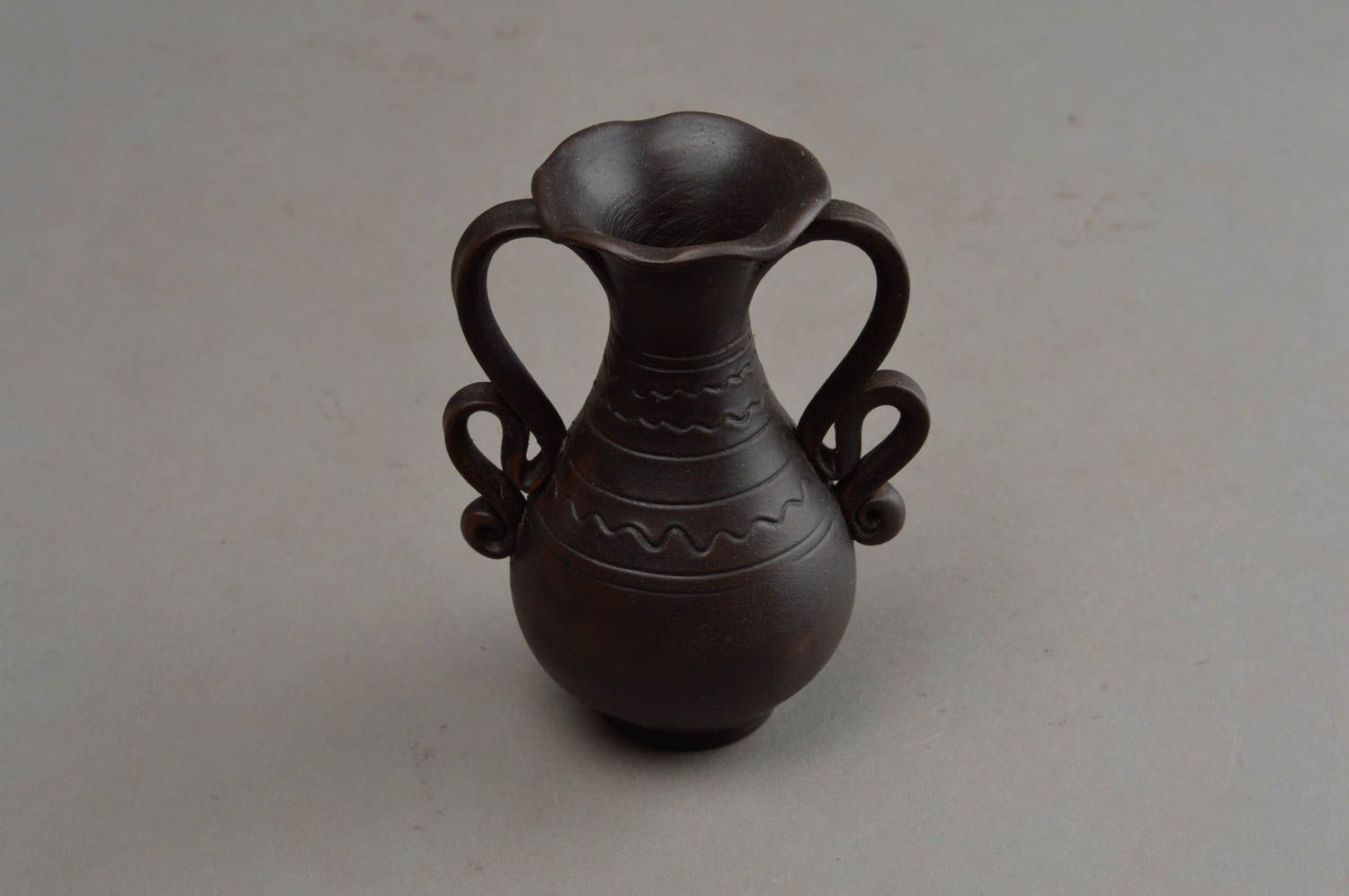 Small two handle ceramic flower vase in dark brown color 5, 0,35 lb photo 8
