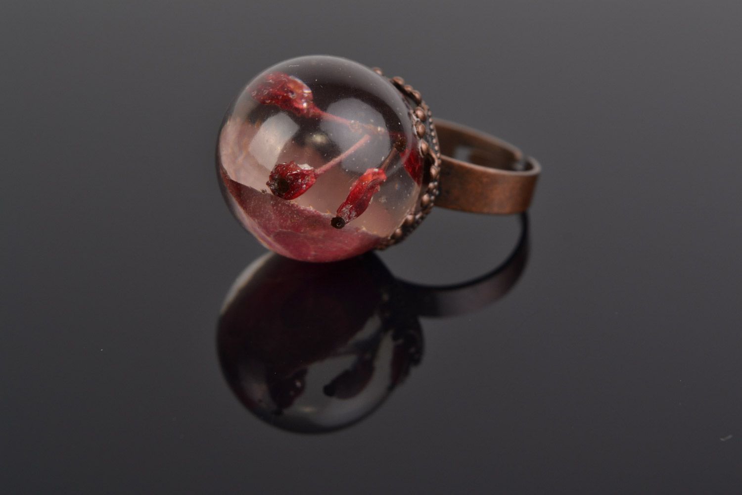 Handmade botanical ring of adjustable size with barberry coated with epoxy photo 3