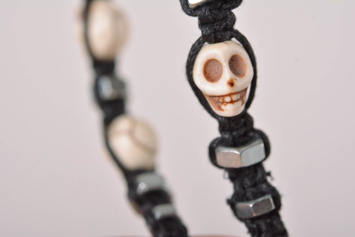 Hand-woven bracelet macrame bracelet handmade jewelry skull bracelet for girls photo 5